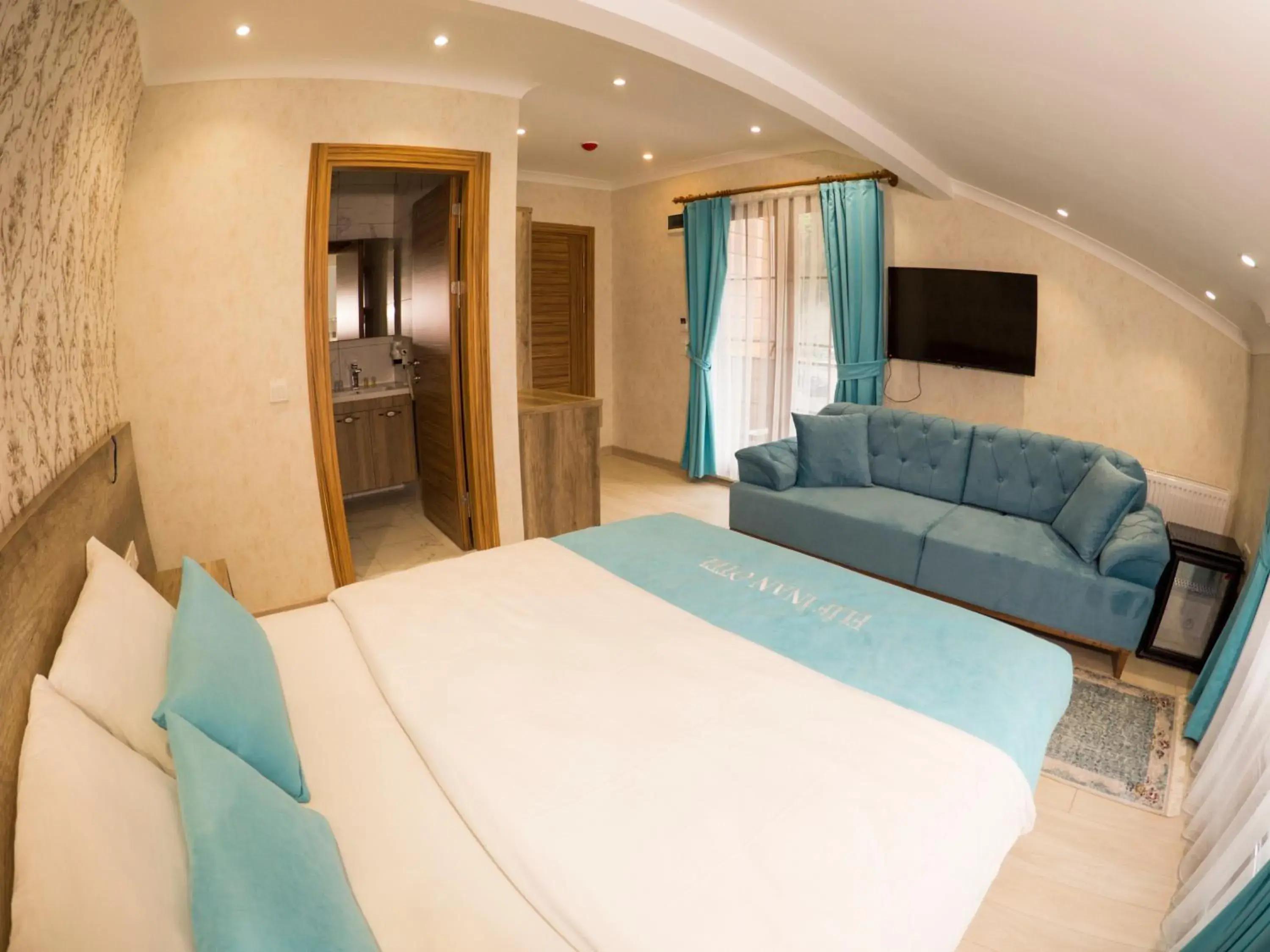 Photo of the whole room, Bed in Elif Inan Hotel Photo of the whole room, Bed in Elif Inan Hotel