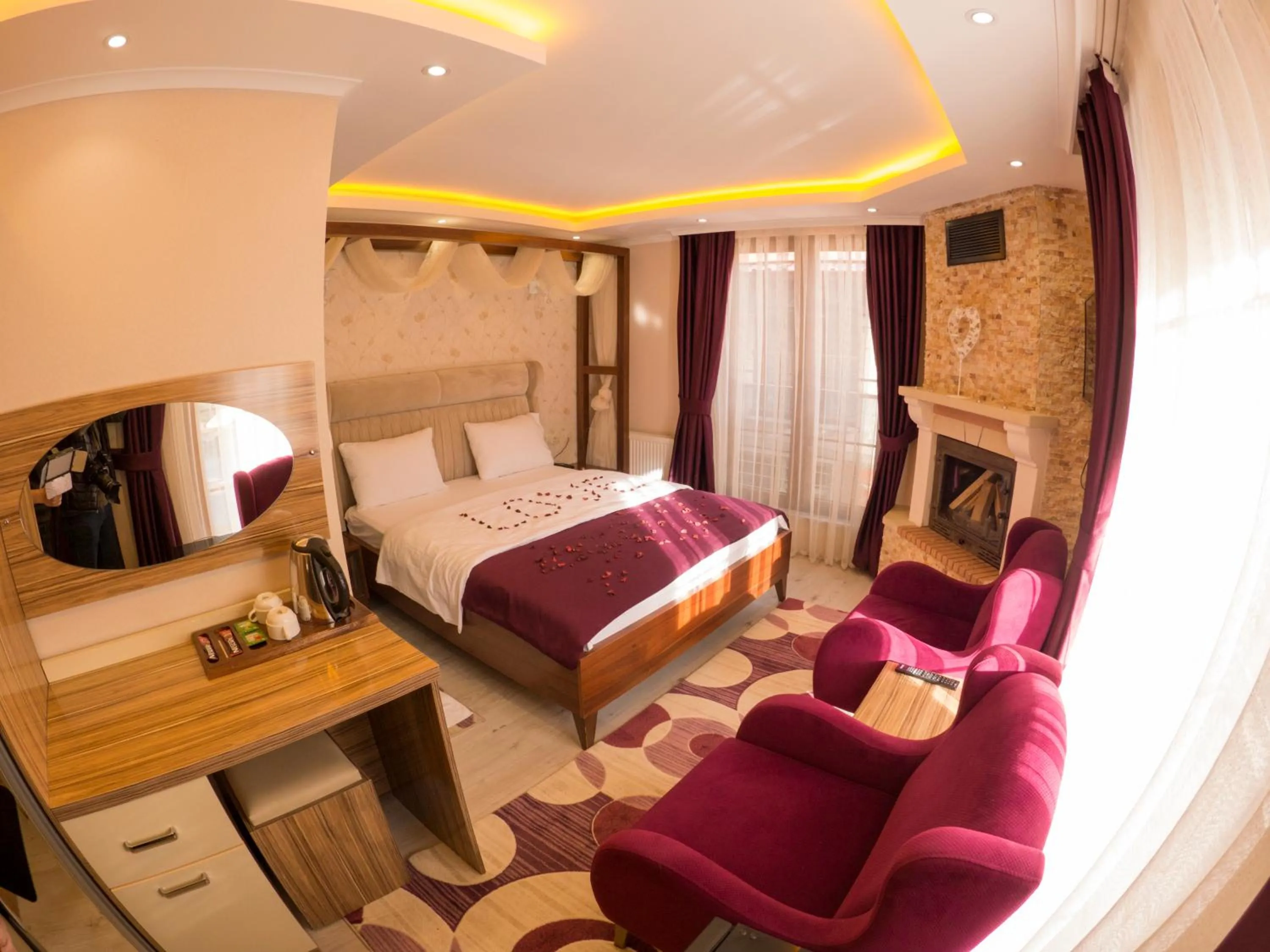 Photo of the whole room, Bed in Elif Inan Hotel