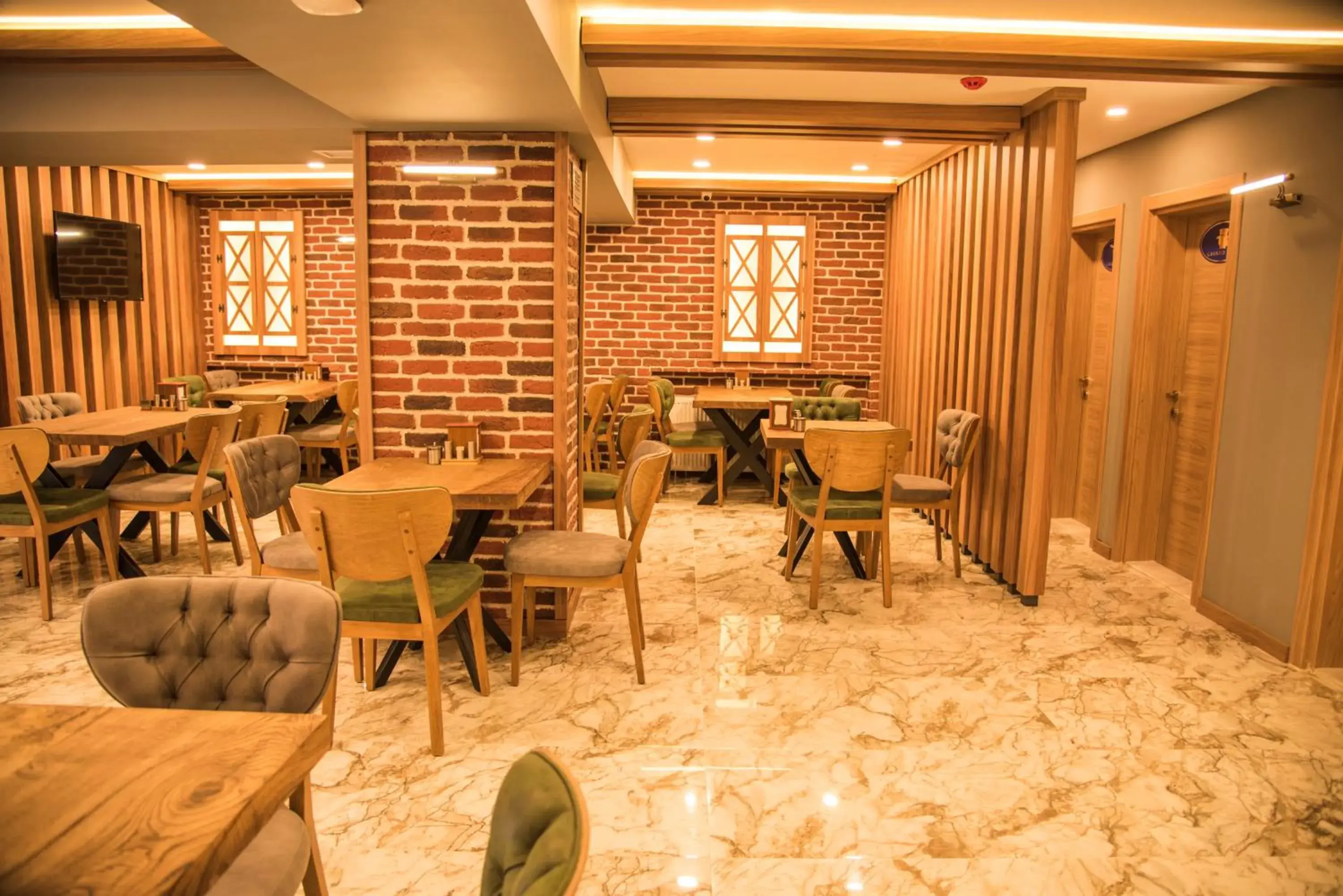 Restaurant/places to eat in Elif Inan Hotel Restaurant/places to eat in Elif Inan Hotel