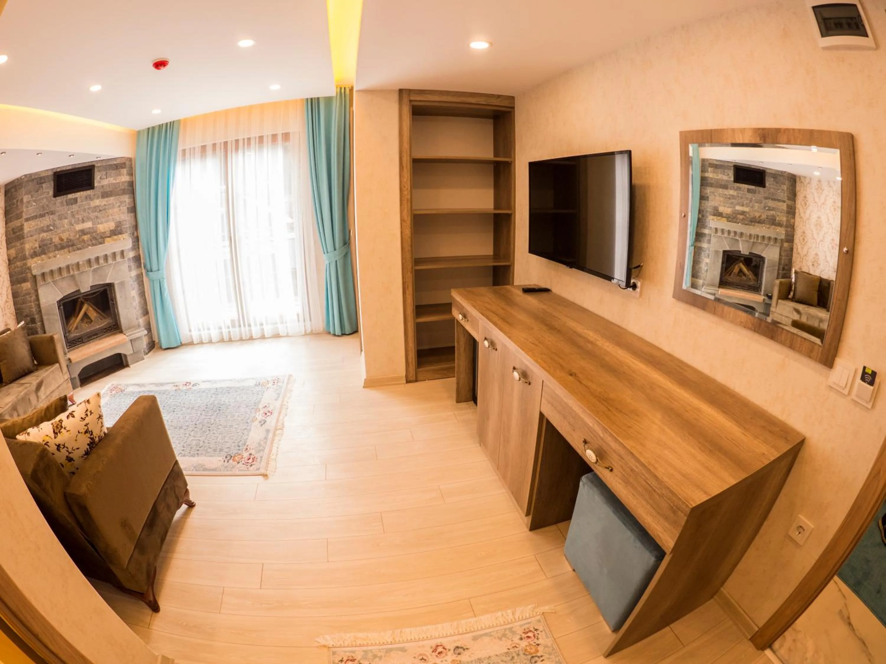 TV and multimedia in Elif Inan Hotel