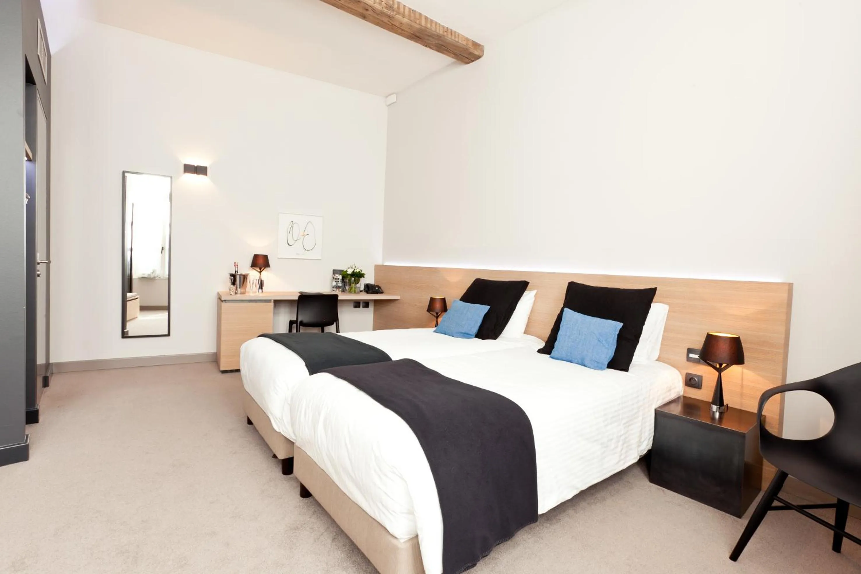 Bed in Hotel Neuvice