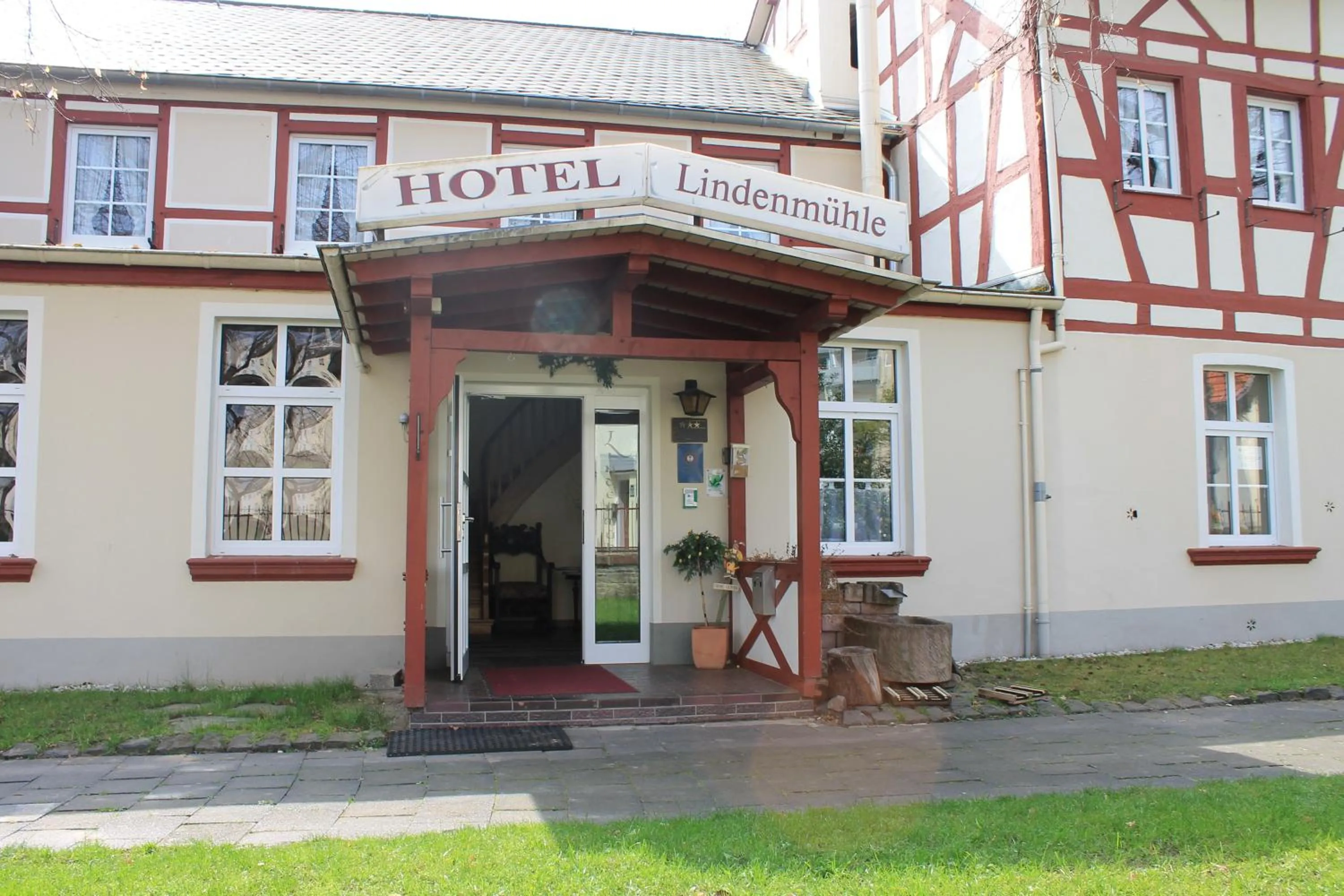 Facade/entrance in Hotel Garni Lindenmühle