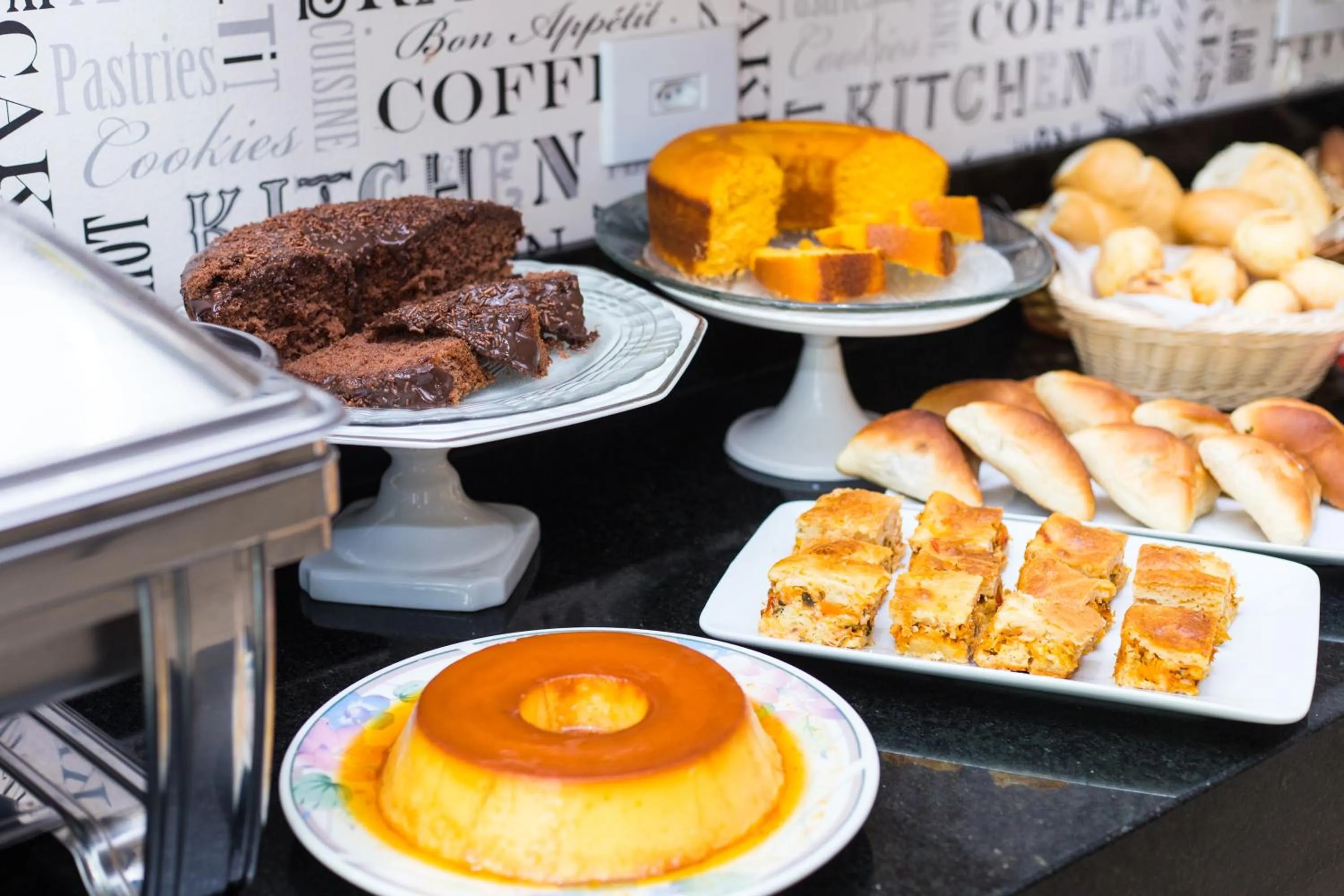 Breakfast in Hotel Astória Maringá