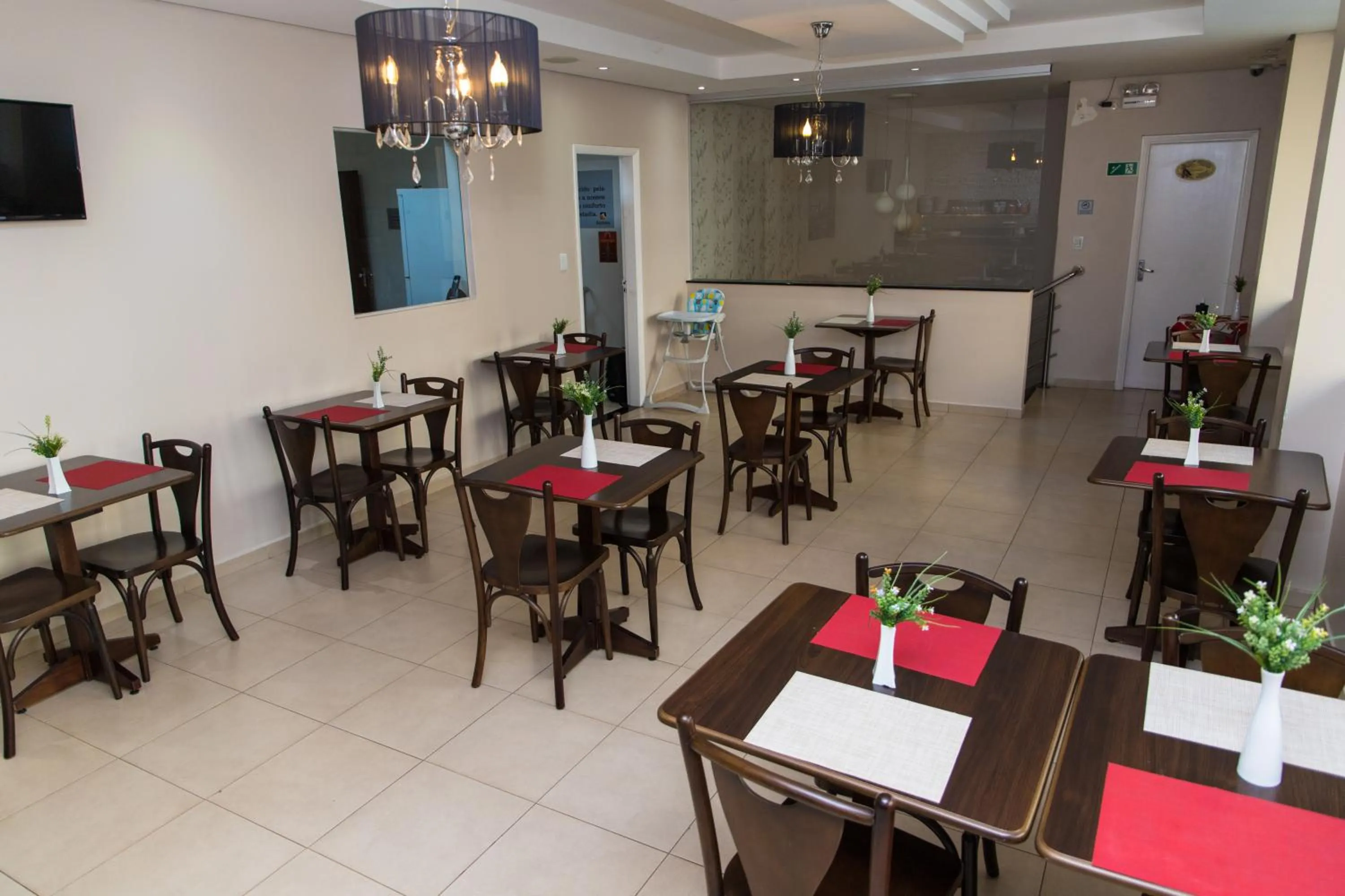 Restaurant/places to eat in Hotel Astória Maringá