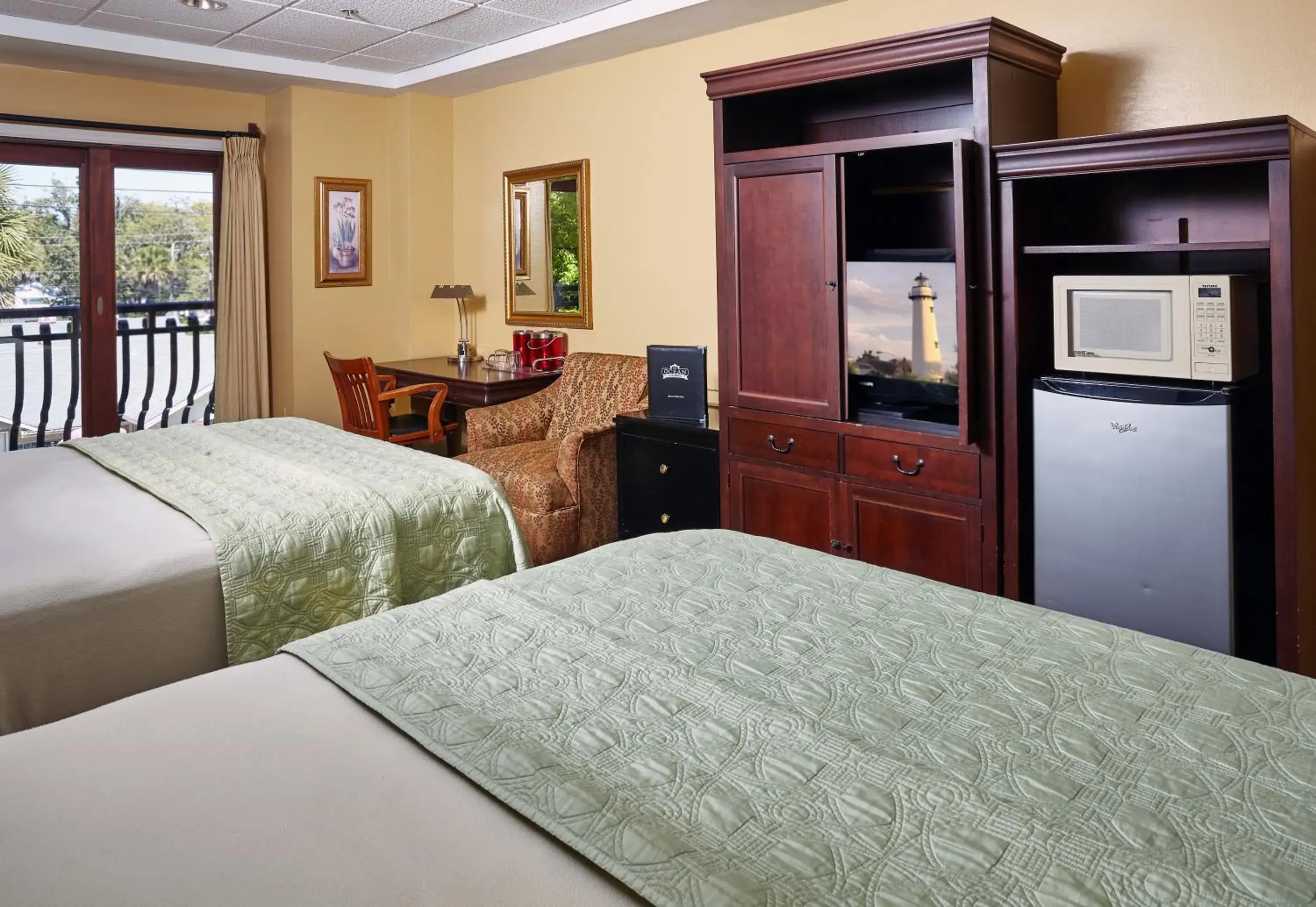 Photo of the whole room, Bed in Ocean Inn & Suites Photo of the whole room, Bed in Ocean Inn & Suites