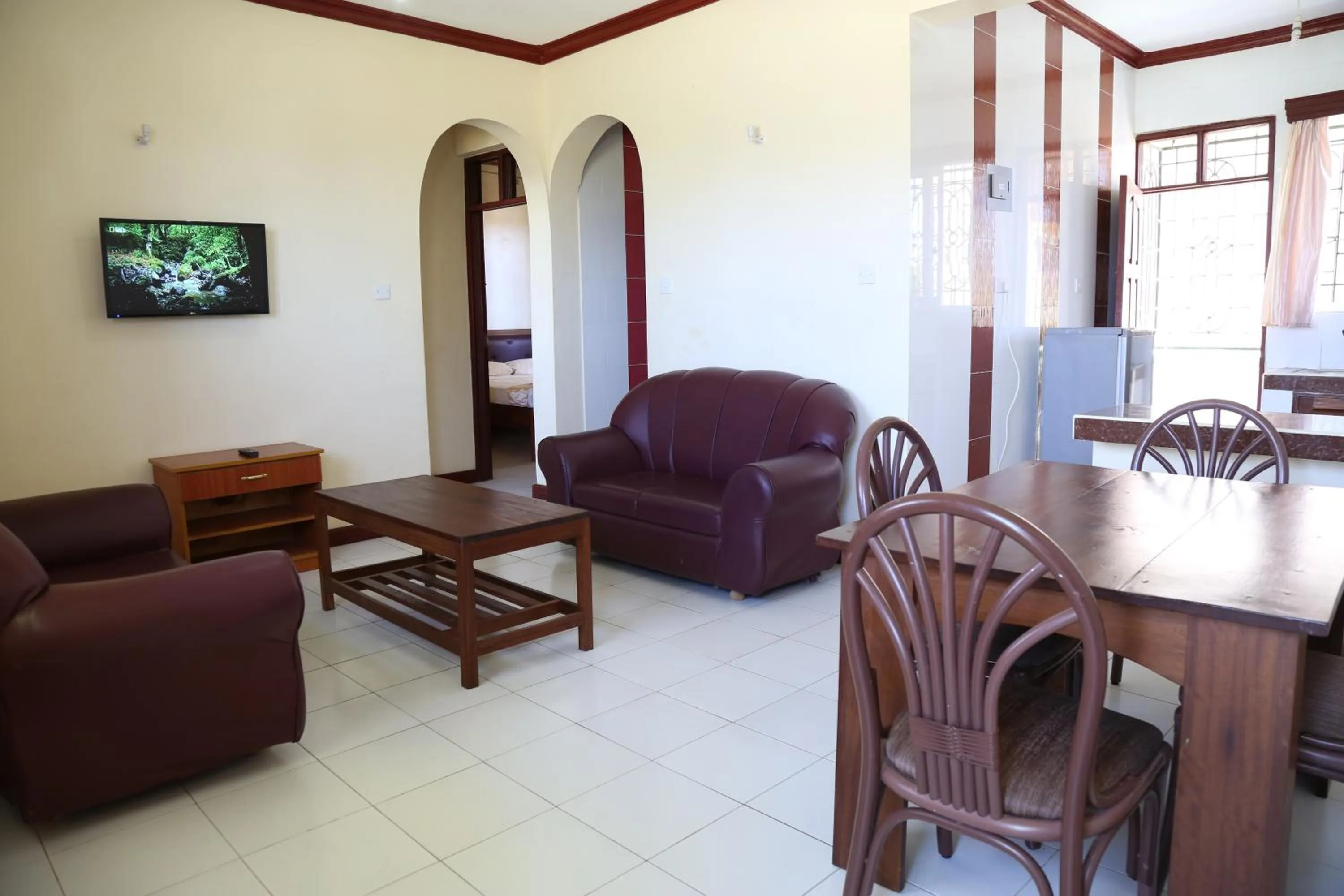 TV and multimedia in Prestige Leisure Hotel