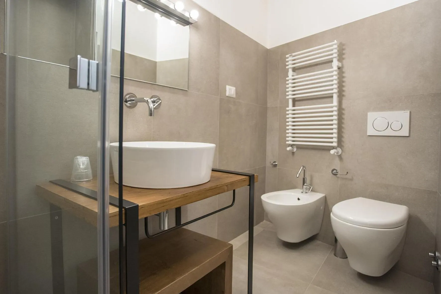 Toilet in Palazzo Montemurro