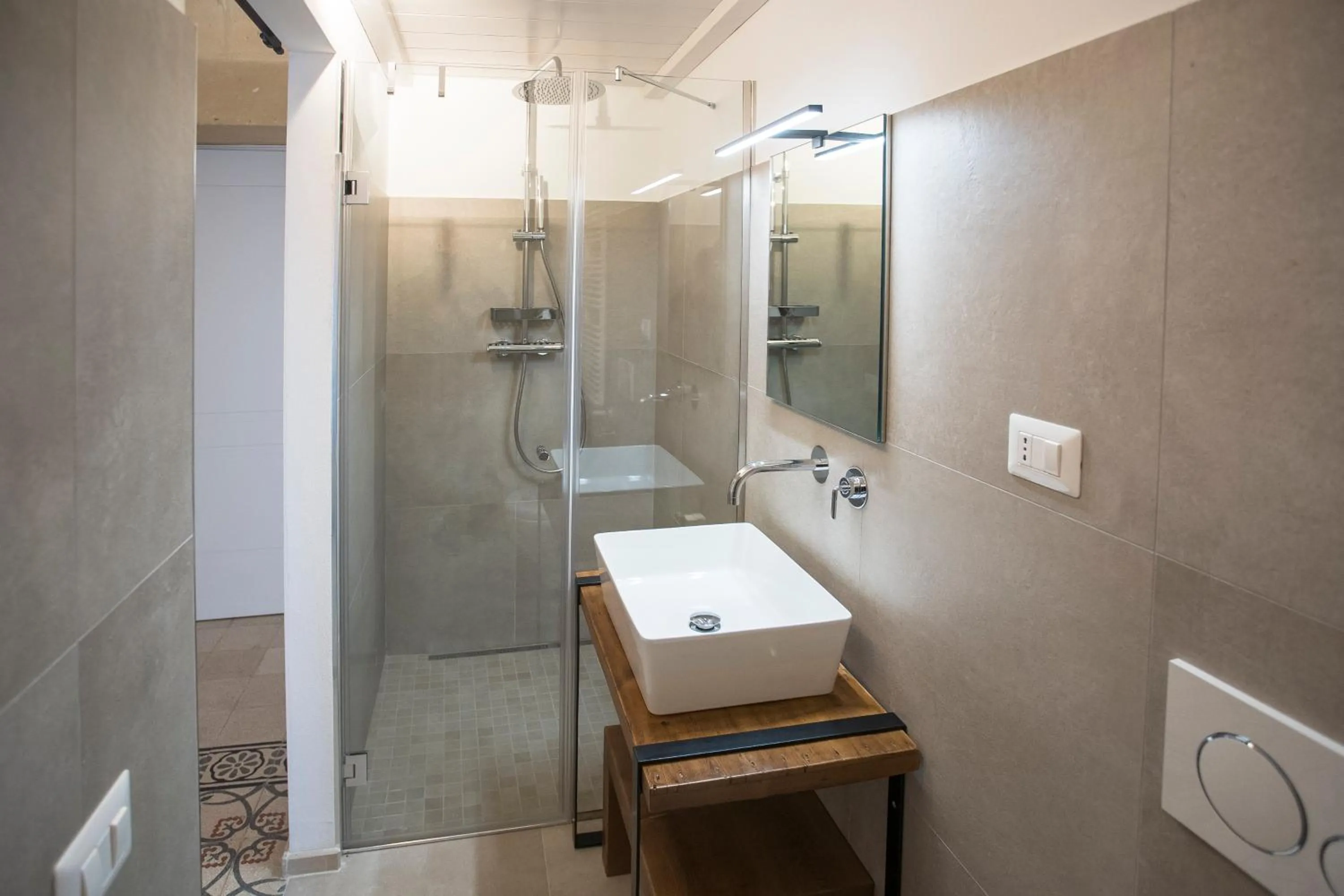 Shower in Palazzo Montemurro