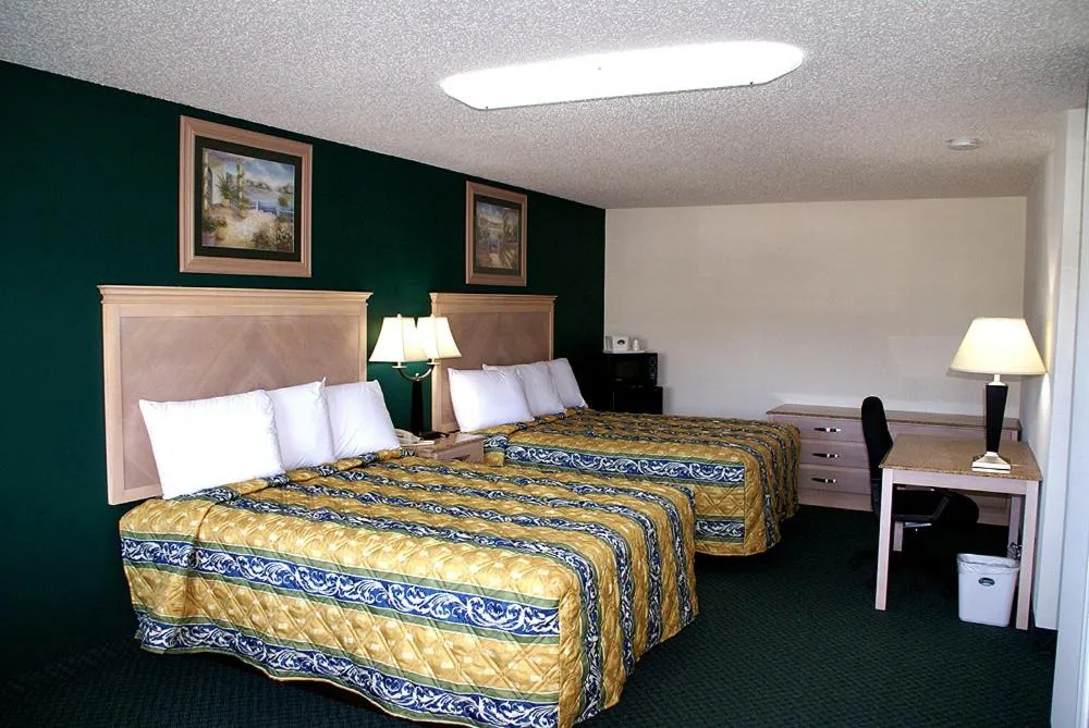 Photo of the whole room, Bed in Empire Inn & Suites Absecon/Atlantic City