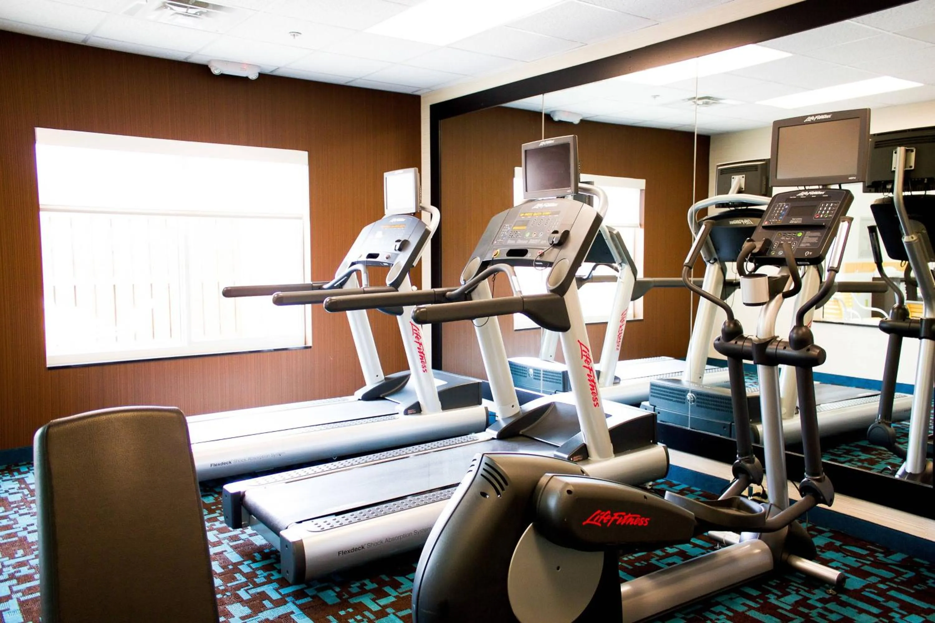 Fitness centre/facilities in Fairfield Inn and Suites Hutchinson