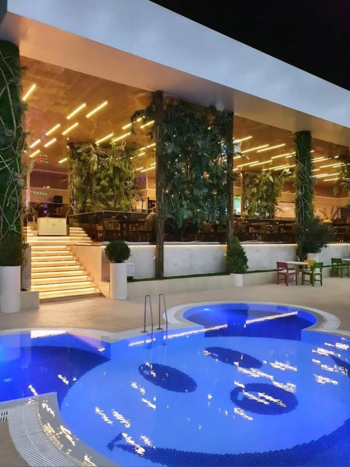 Swimming pool in Hotel Terra