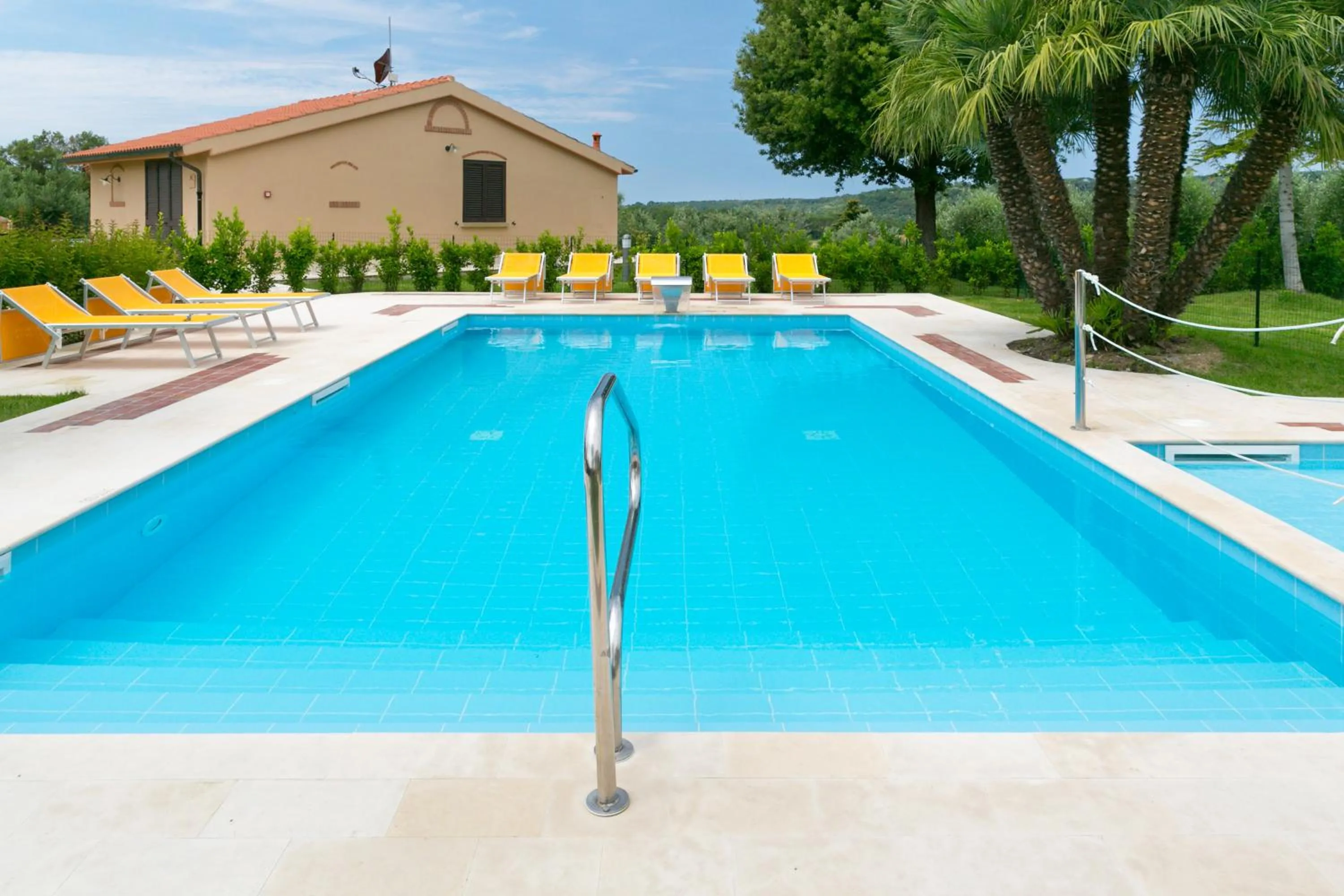 Swimming pool in VILLA LIGUSTRO