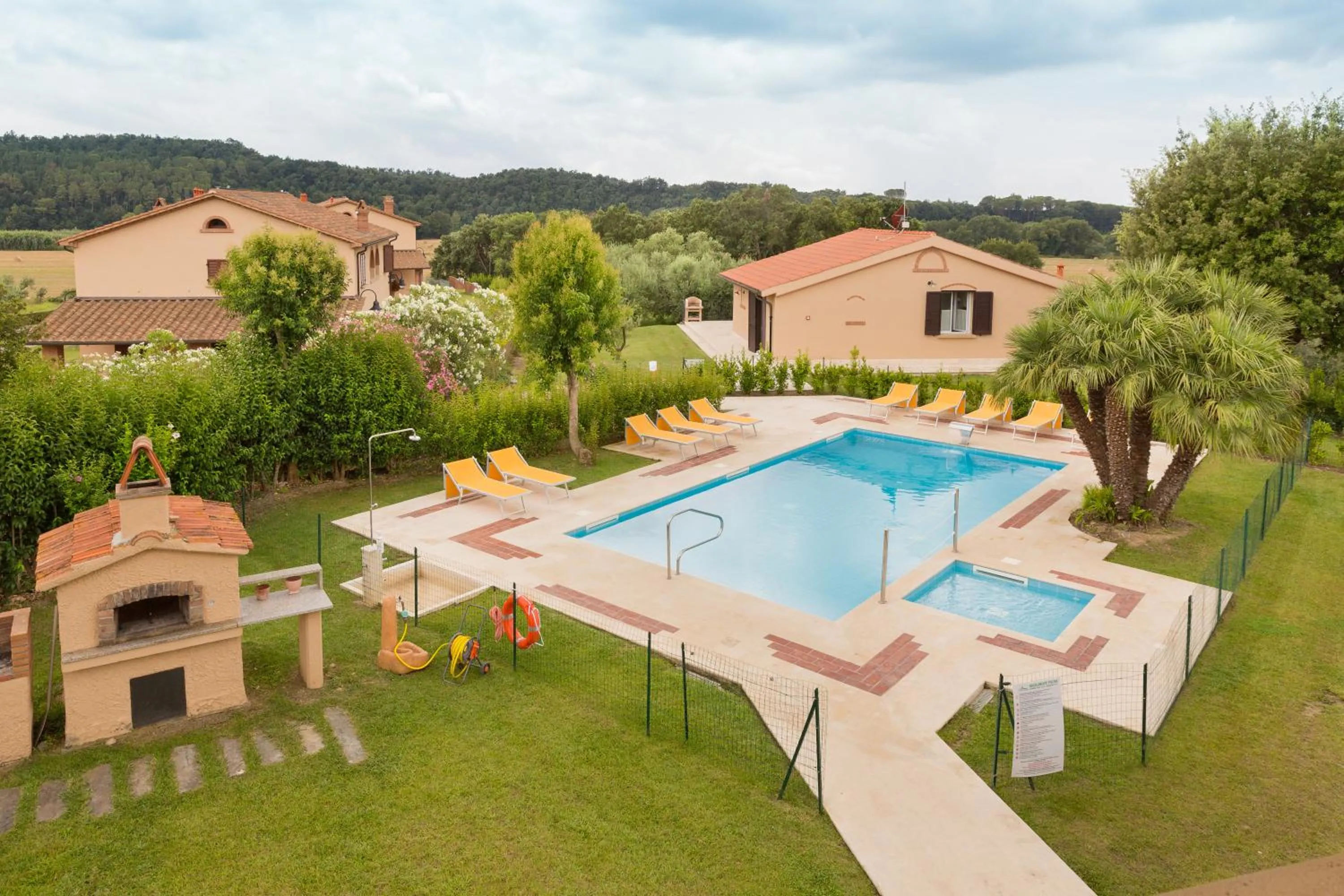 BBQ facilities in VILLA LIGUSTRO