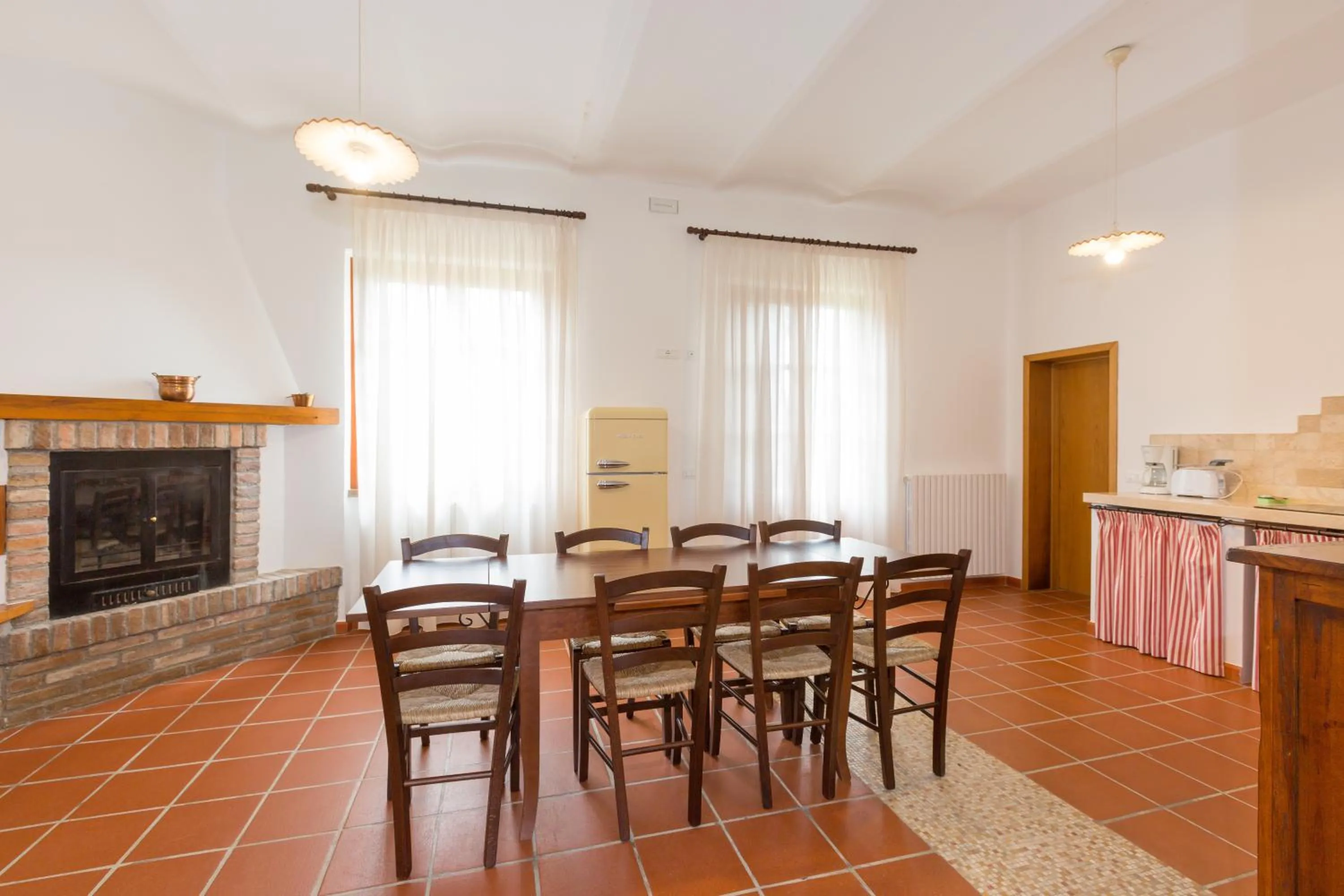 Kitchen or kitchenette in VILLA LIGUSTRO