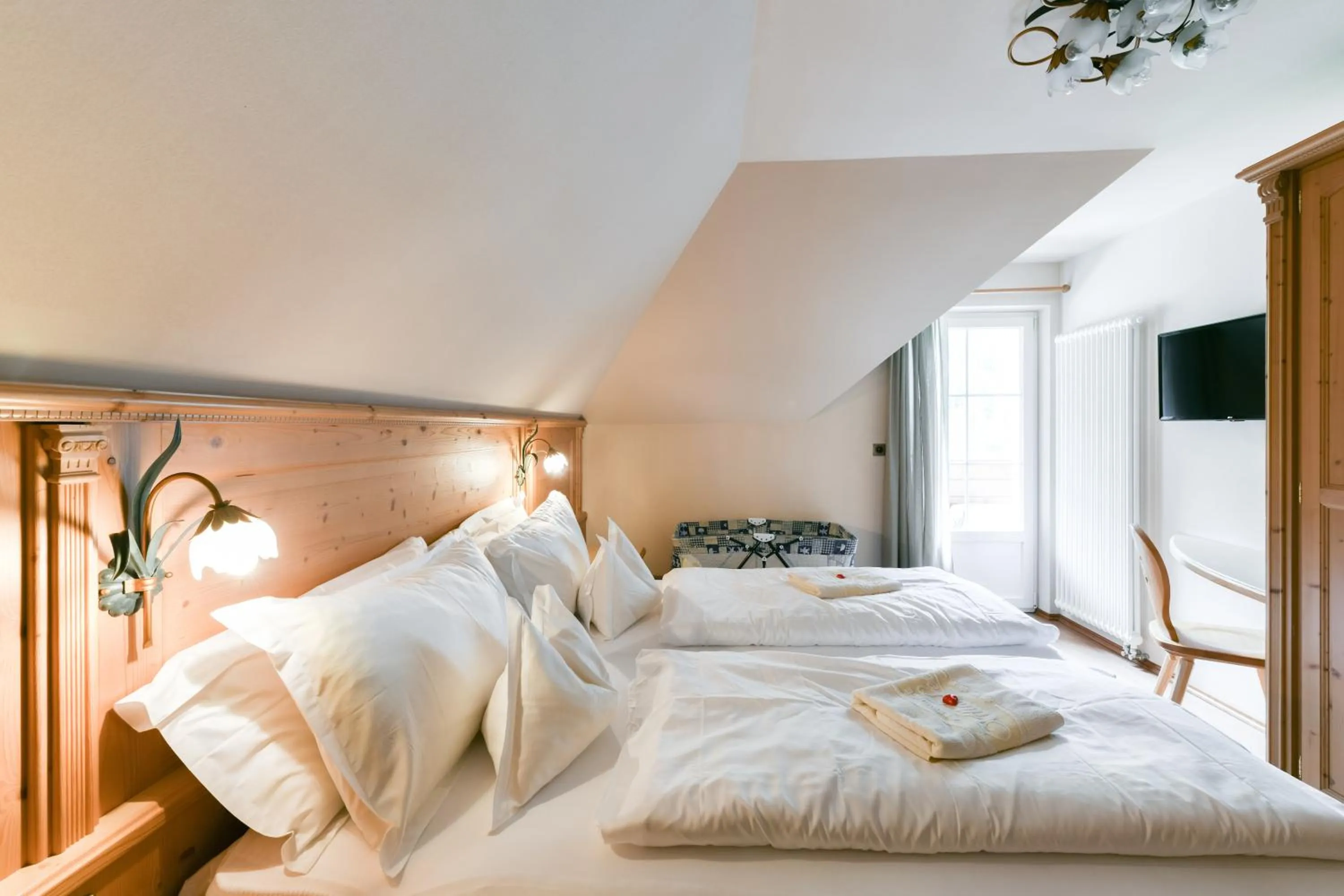 Bed in Wellness Residence Villa Leck