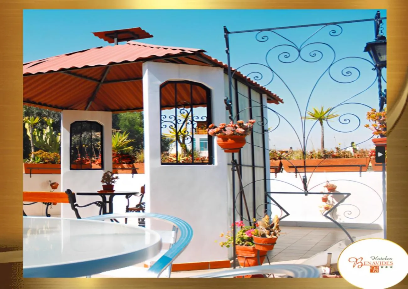 Patio in Hotel Benavides