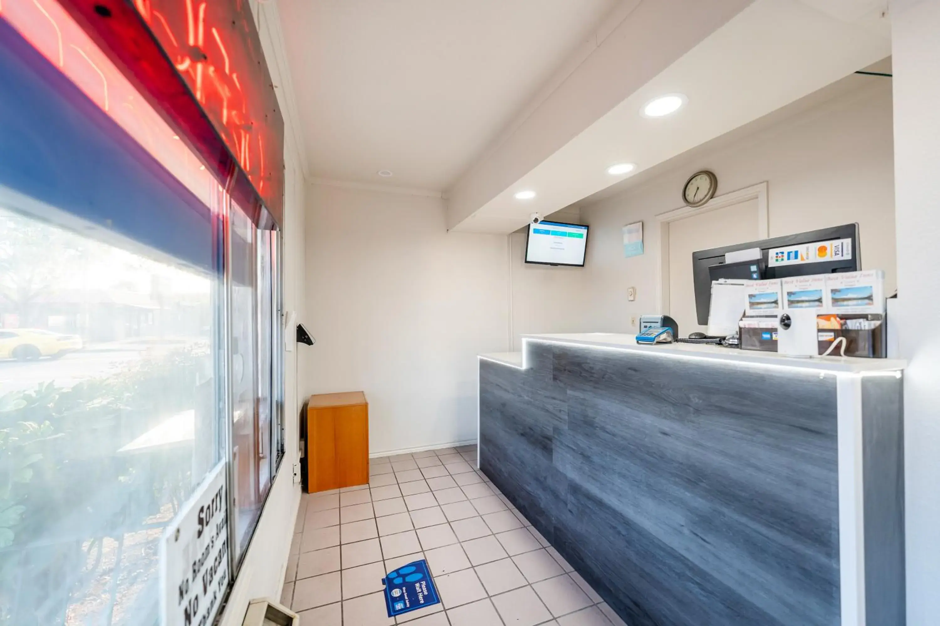 Lobby or reception in Best Value Inn by OYO Portland OR South East Lobby or reception in Best Value Inn by OYO Portland OR South East