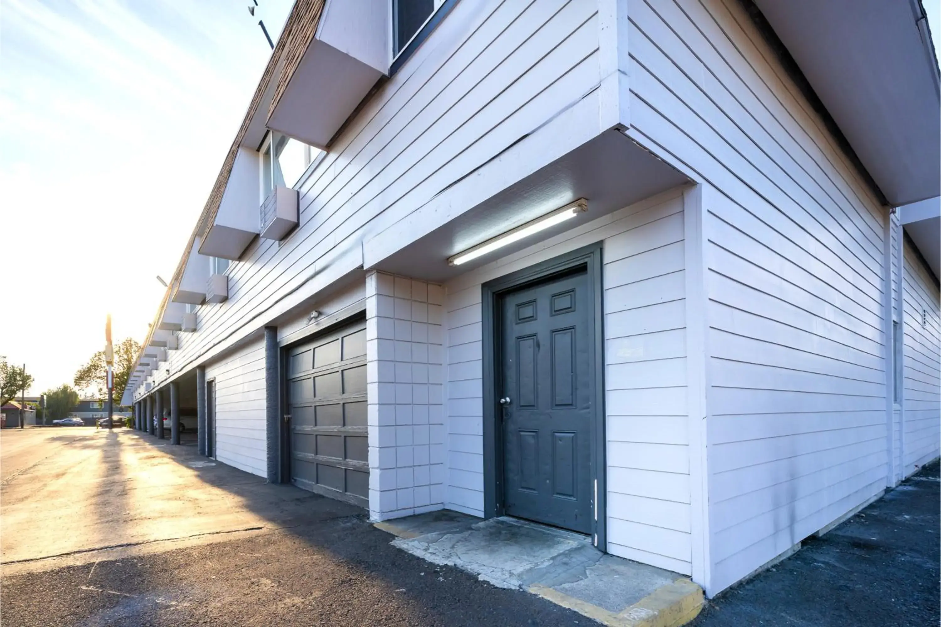Facade/entrance in Best Value Inn by OYO Portland OR South East Facade/entrance in Best Value Inn by OYO Portland OR South East