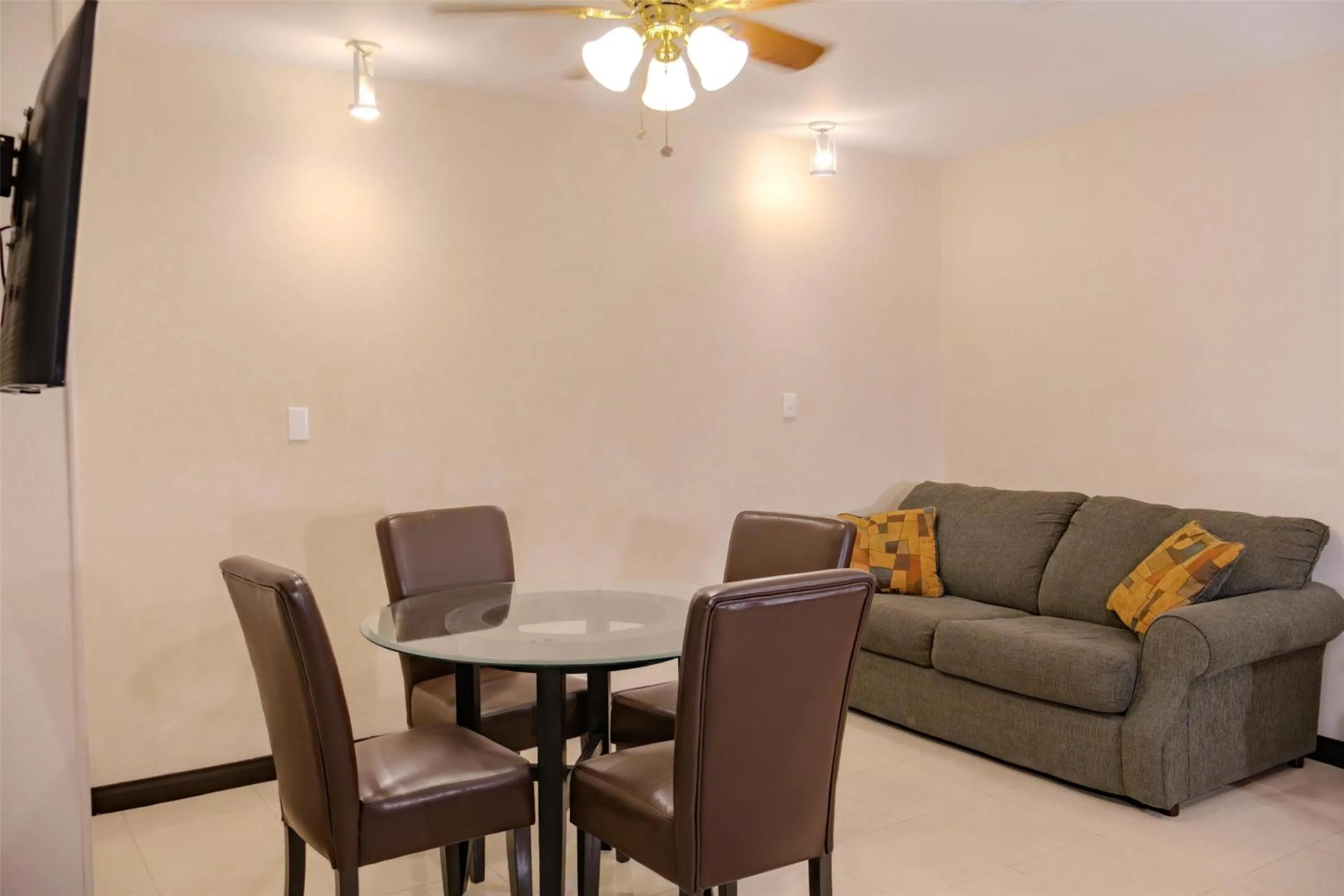 Photo of the whole room in Best Western Hotel Plaza Matamoros