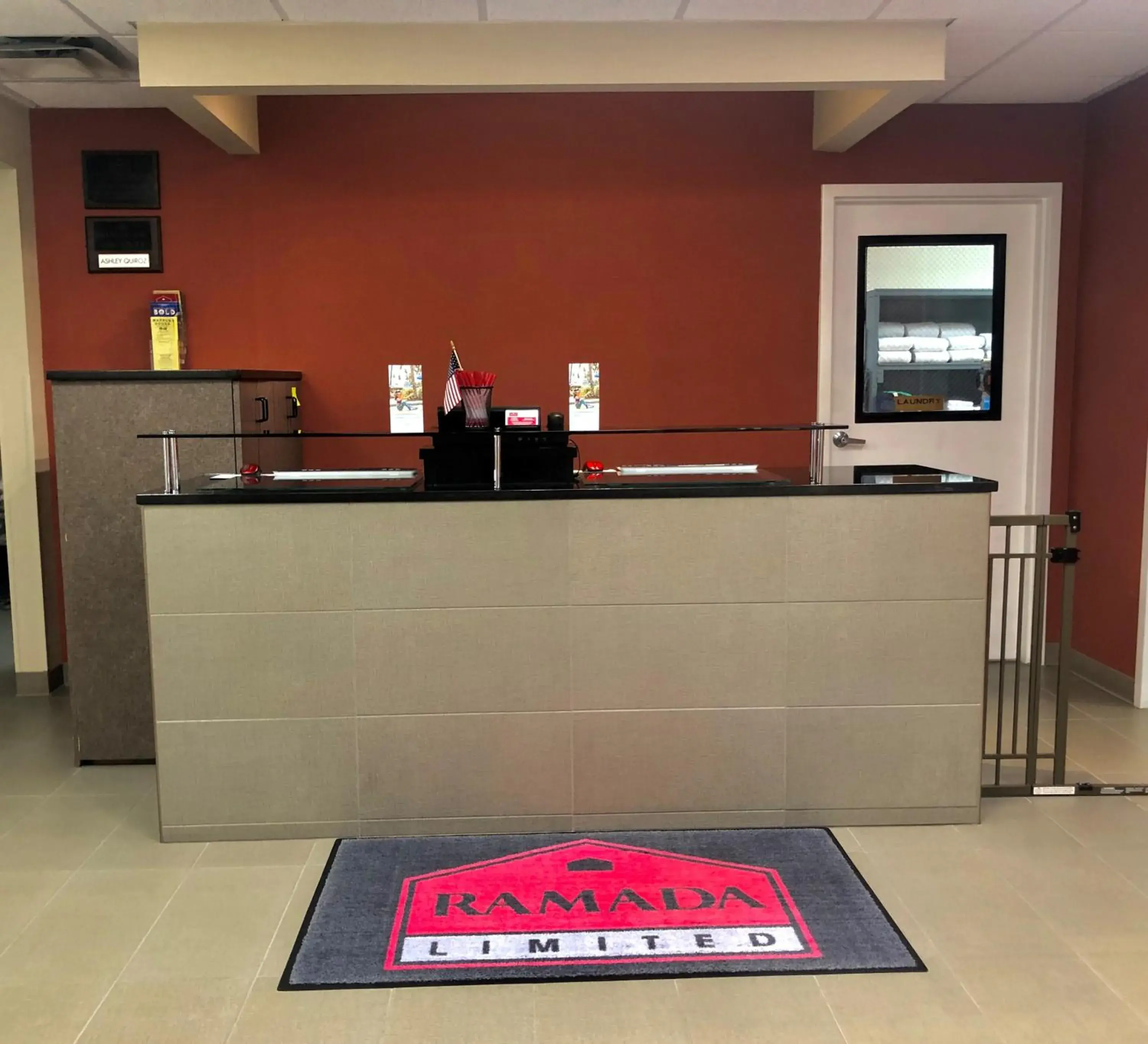 Lobby or reception in Ramada Limited - Mount Sterling Lobby or reception in Ramada Limited - Mount Sterling