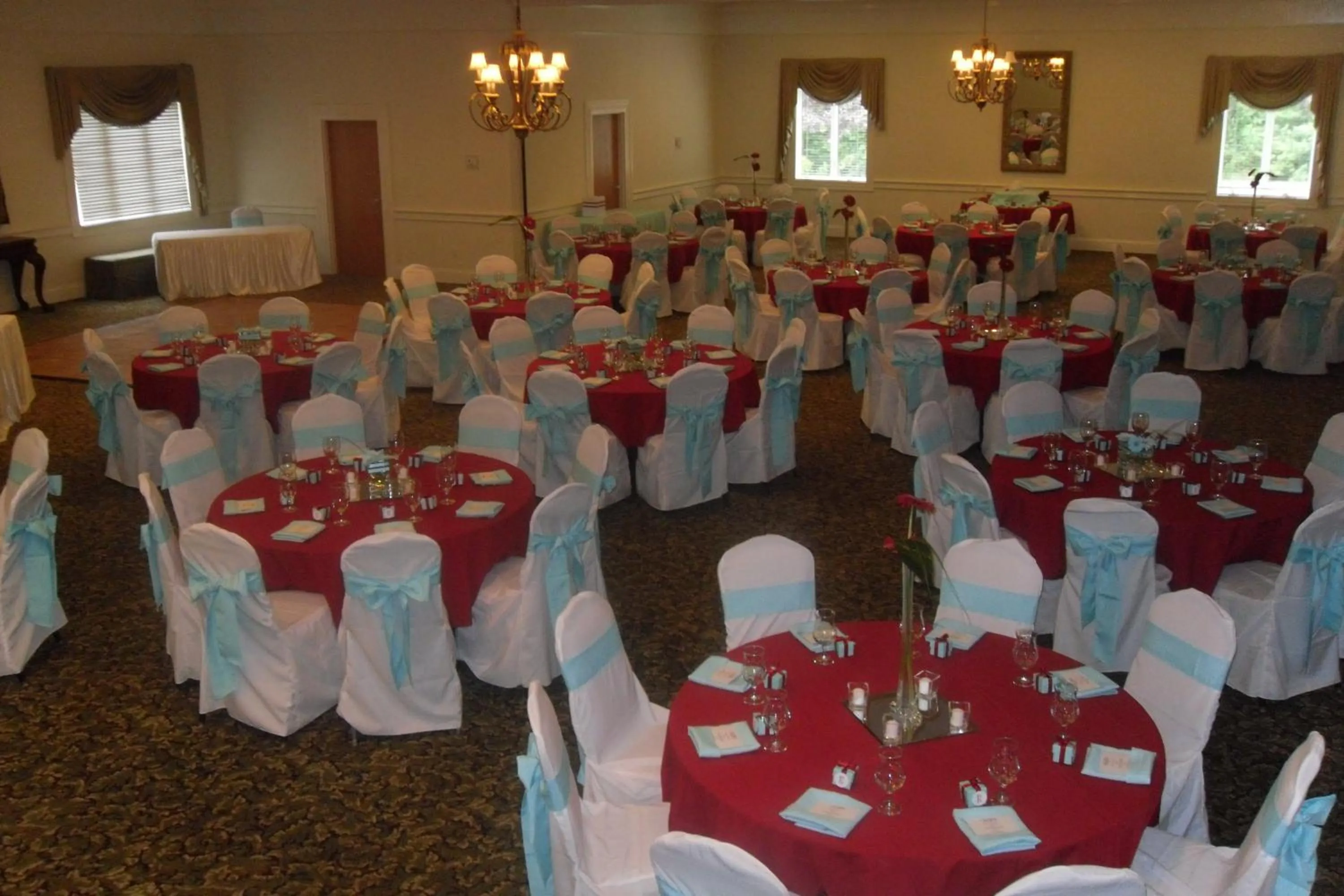 Business facilities in Ramada Limited - Mount Sterling