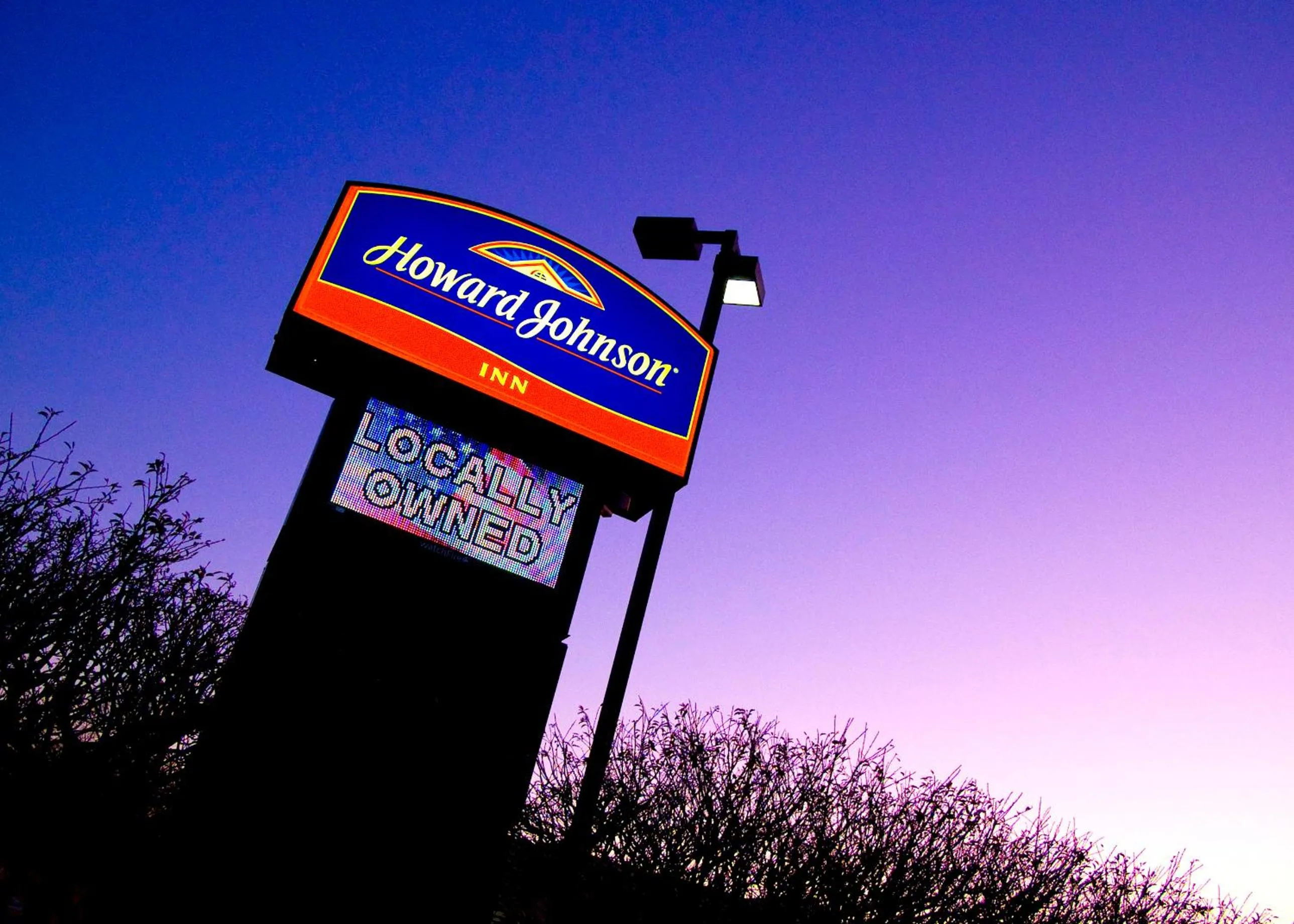 Night in Howard Johnson by Wyndham Lima