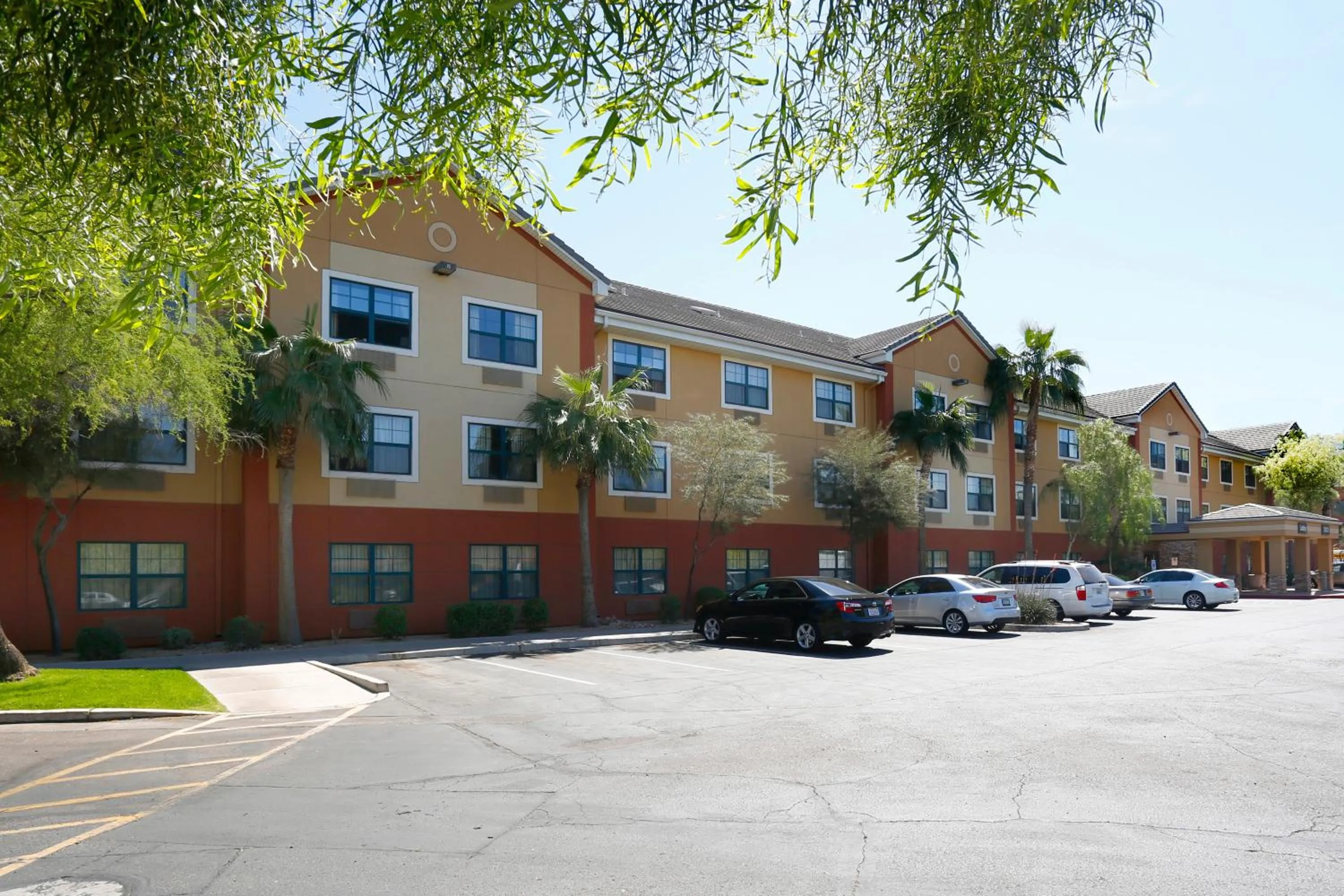 Property building in Extended Stay America Suites - Phoenix - Airport