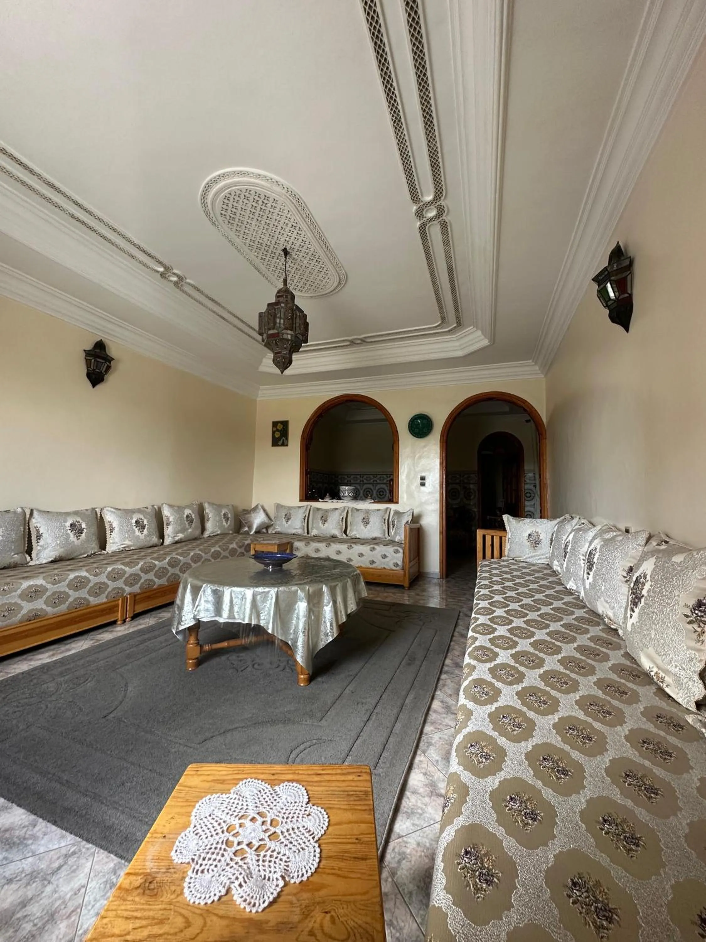 Living room, Bed in Abdessamad Appartement 1