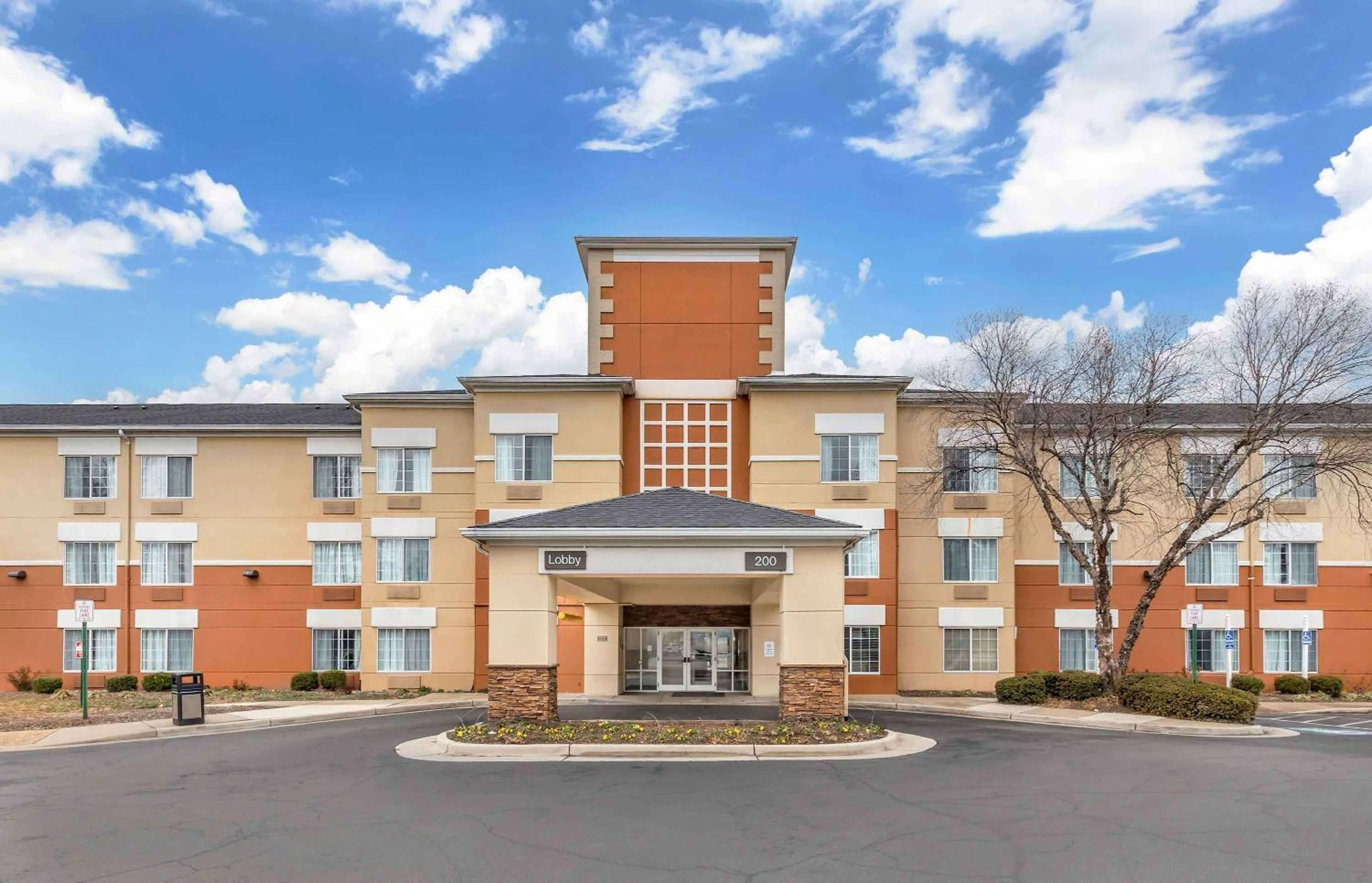 Property building in Extended Stay America Suites - Washington, DC - Alexandria - Eisenhower Ave
