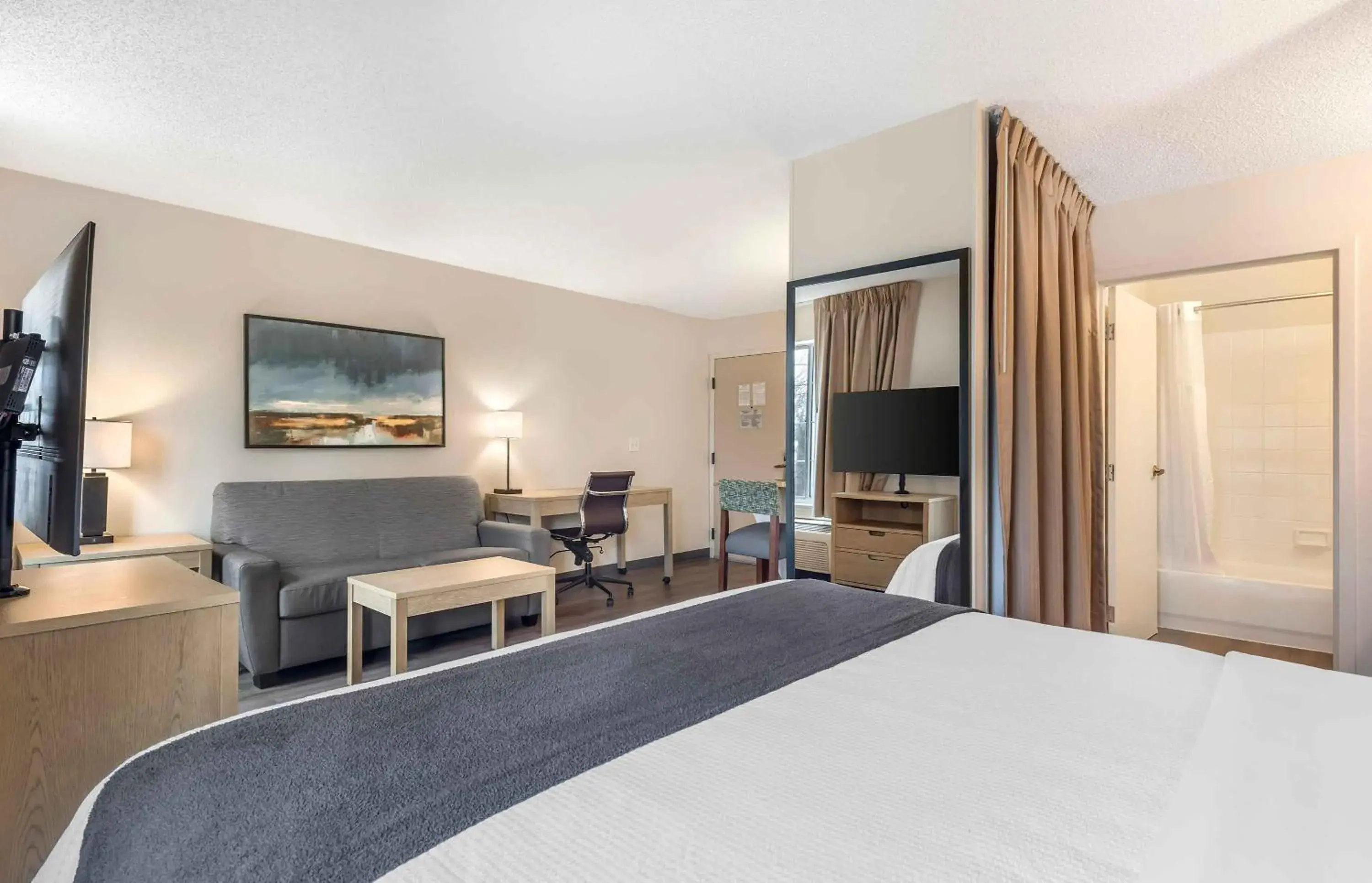 Photo of the whole room, Bed in Extended Stay America Suites - Washington, DC - Alexandria - Eisenhower Ave Photo of the whole room, Bed in Extended Stay America Suites - Washington, DC - Alexandria - Eisenhower Ave