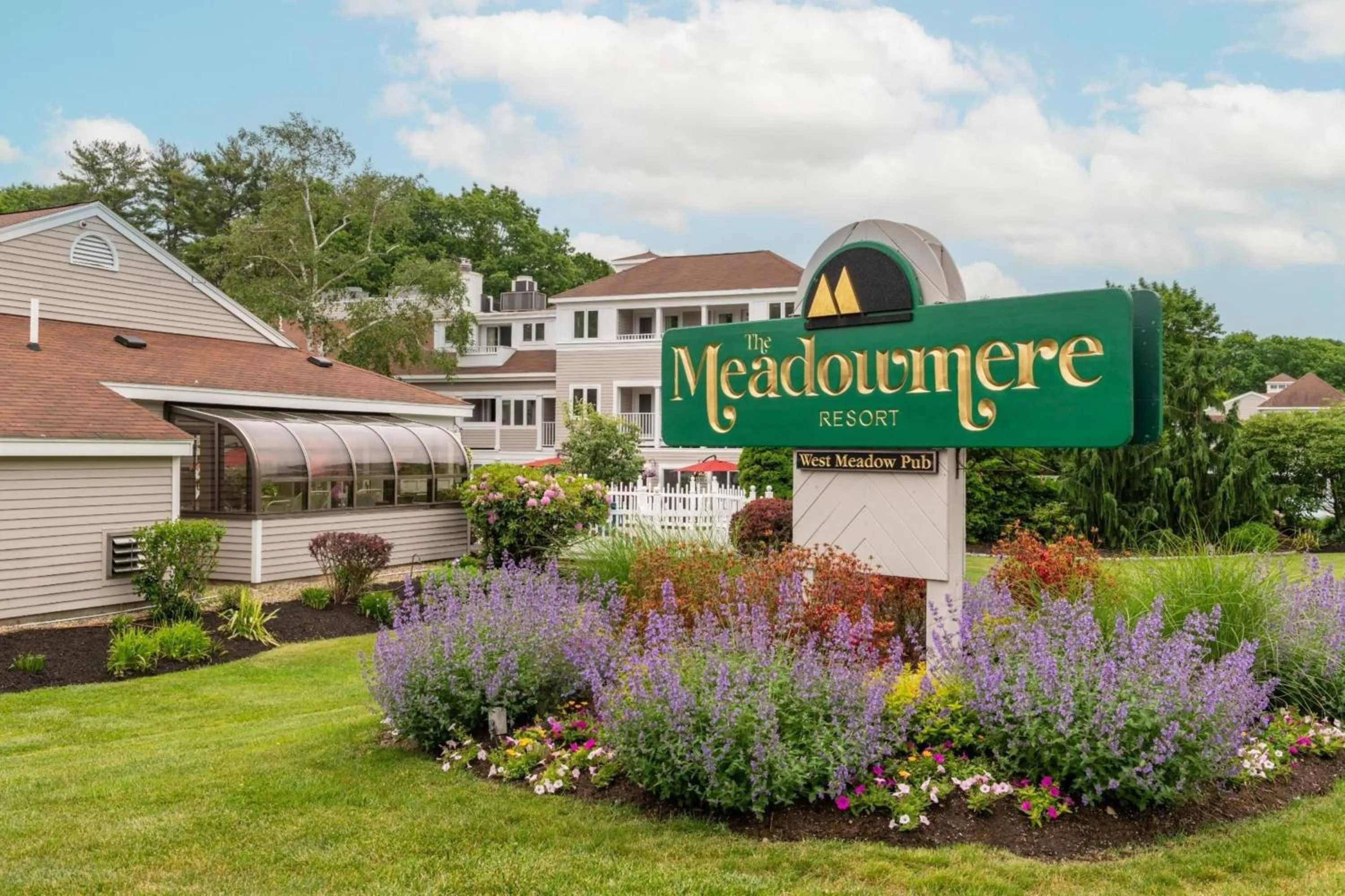 Property building in Meadowmere Resort