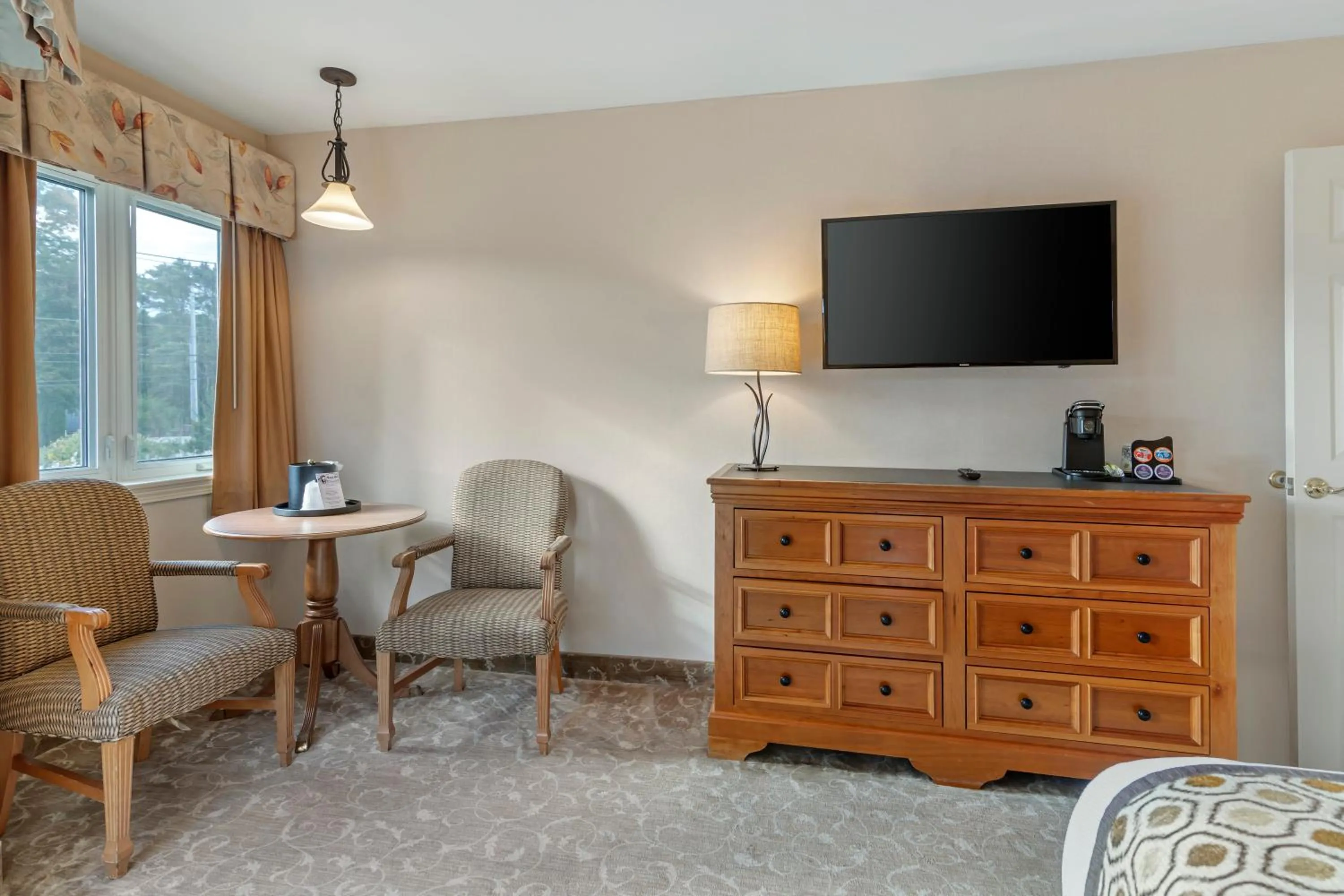 Bed in Meadowmere Resort