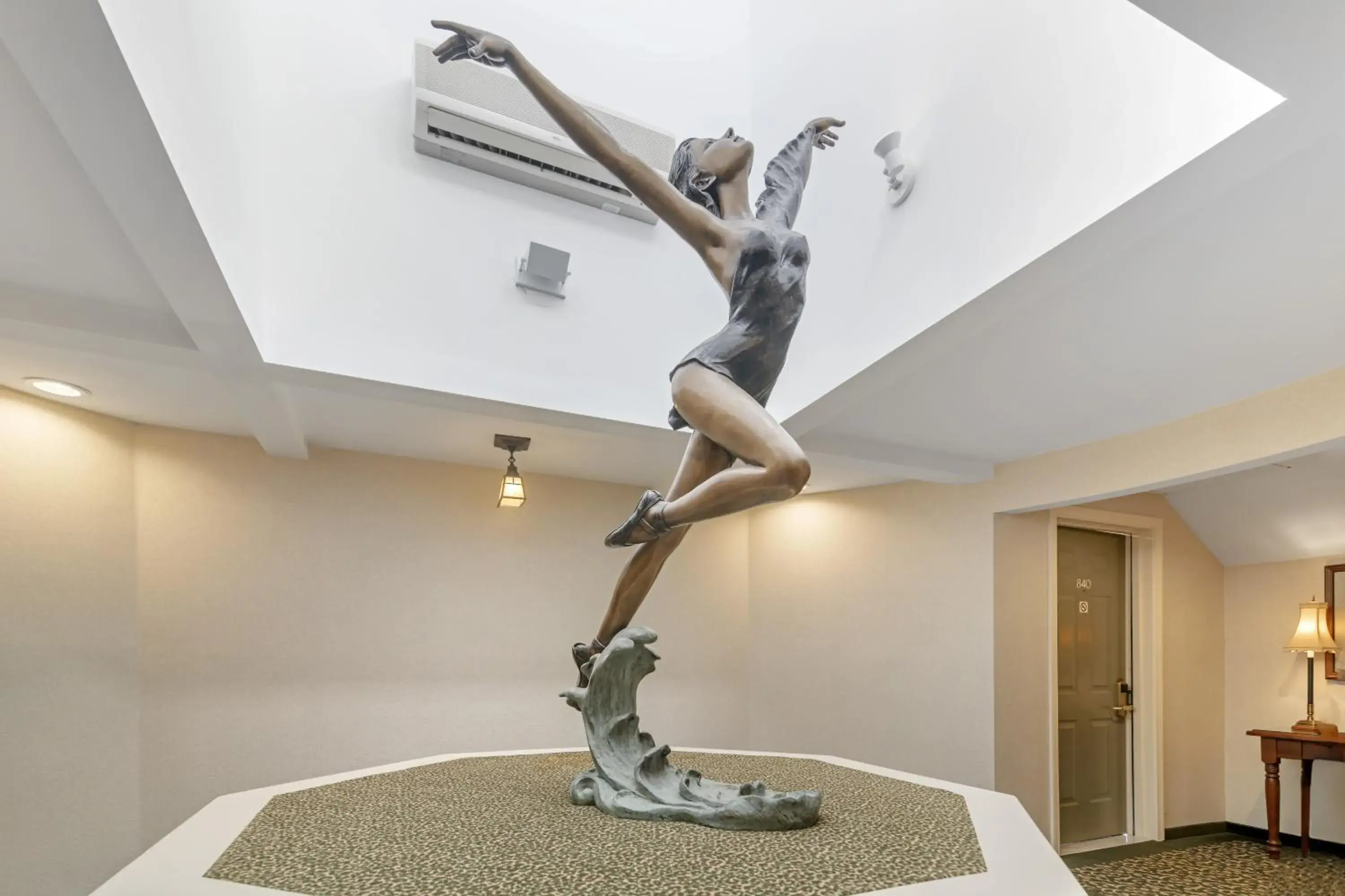 Decorative detail, Bed in Meadowmere Resort Decorative detail, Bed in Meadowmere Resort