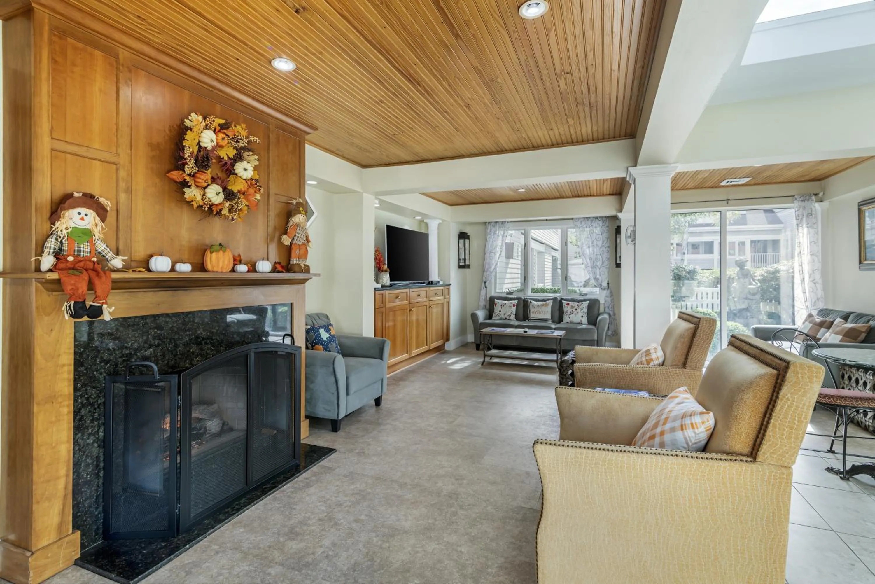 Lobby or reception in Meadowmere Resort