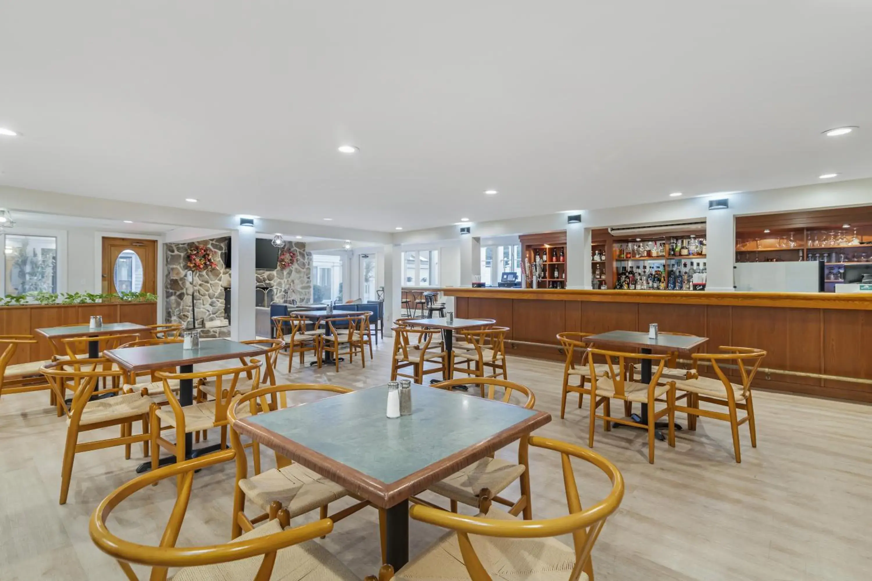 Restaurant/places to eat in Meadowmere Resort Restaurant/places to eat in Meadowmere Resort