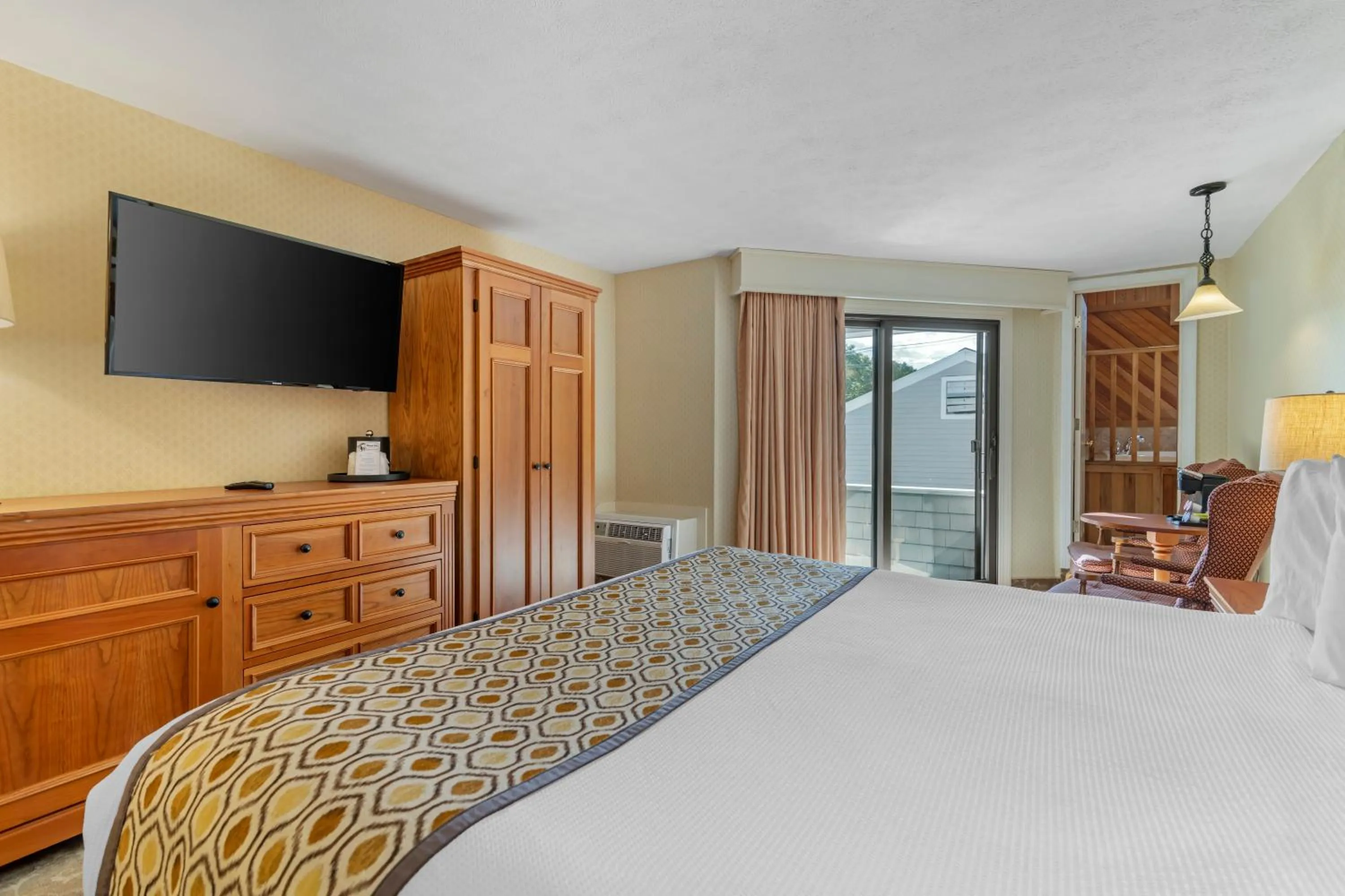 Bed in Meadowmere Resort