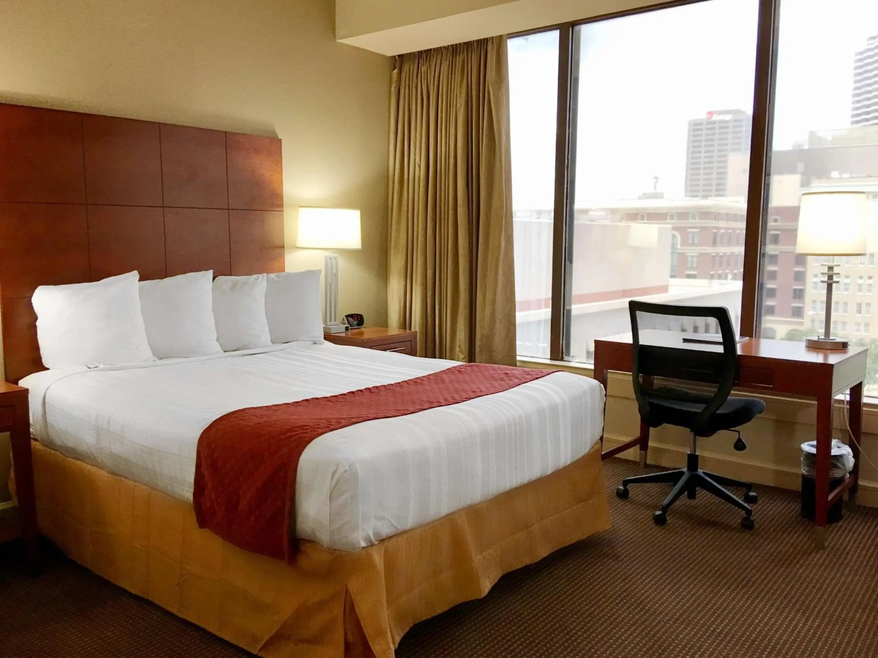 Queen Room with City View in Blake Hotel New Orleans, BW Signature Collection Queen Room with City View in Blake Hotel New Orleans, BW Signature Collection