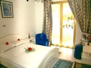 Photo of the whole room, Bed in Hotel Hamilton