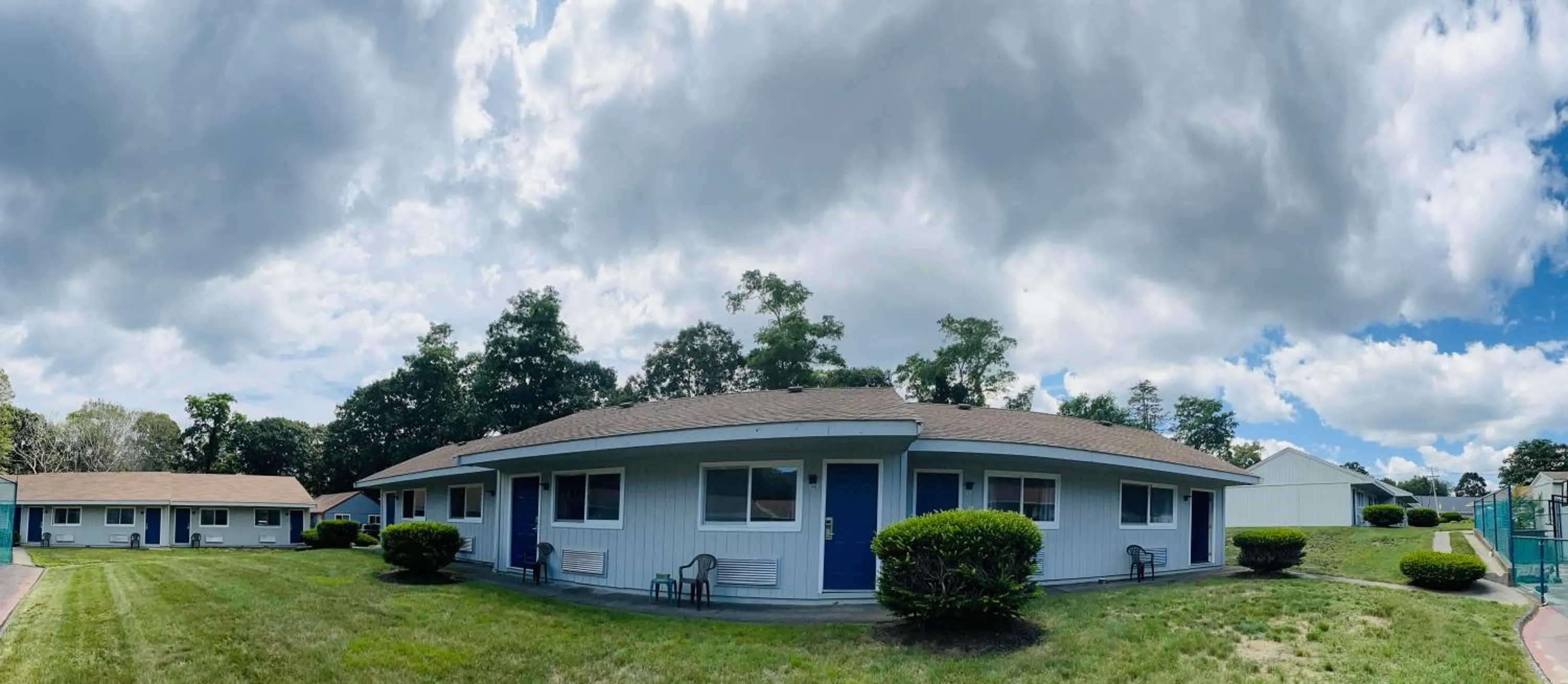 Property building in Captain's Lodge Motel