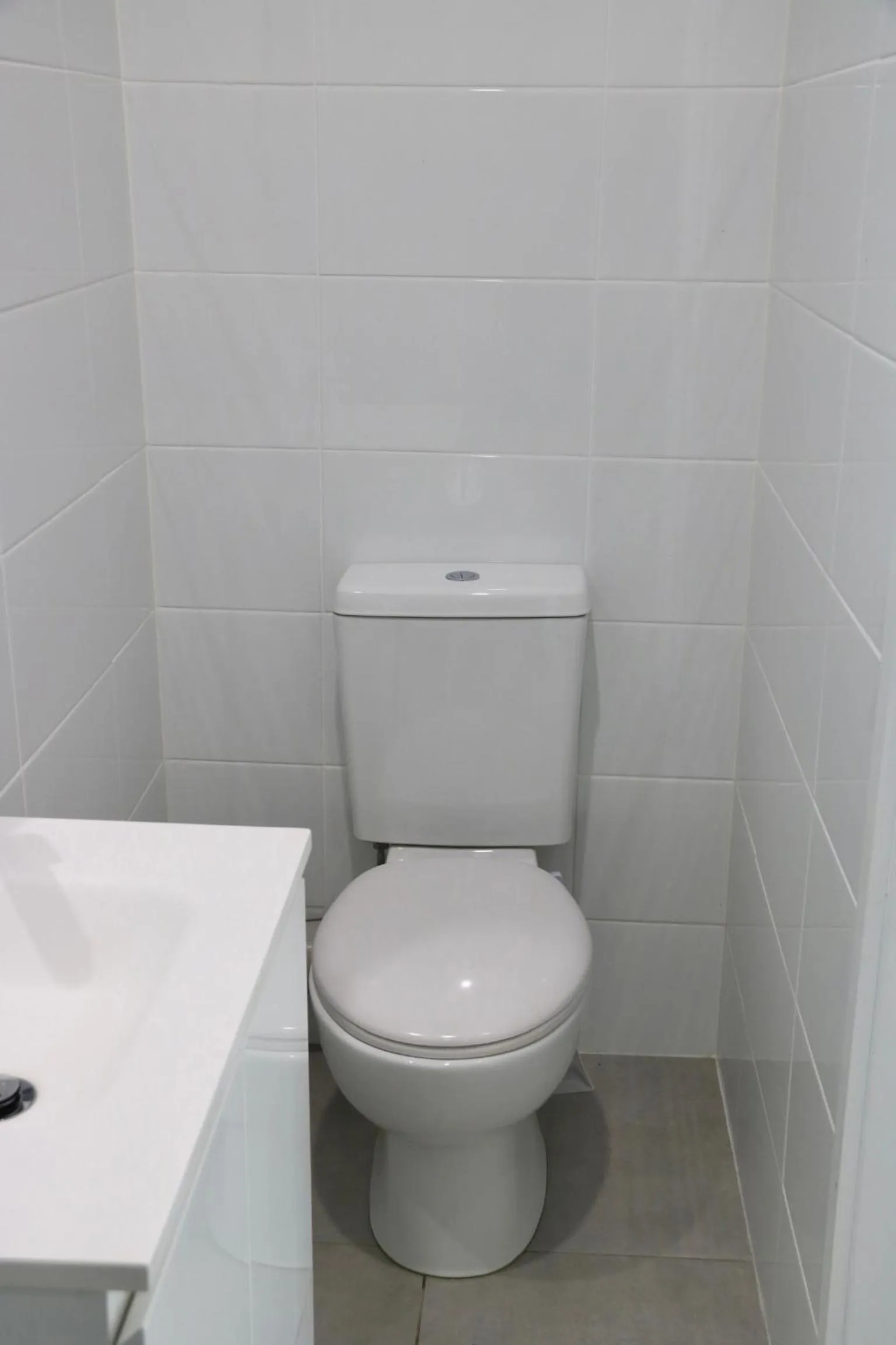 Toilet in Hunchy Hideaway