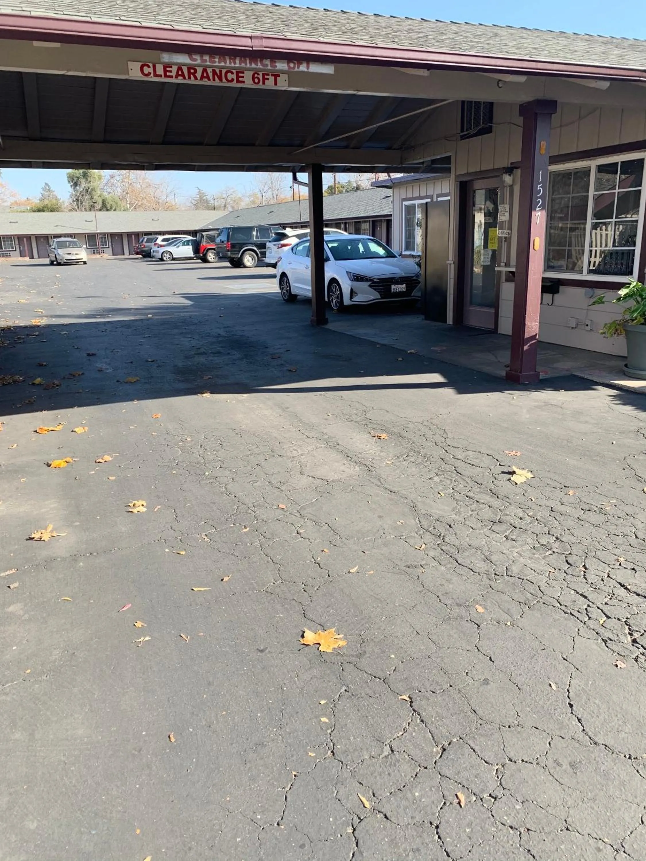 Property building in Villa Court Inn Oroville