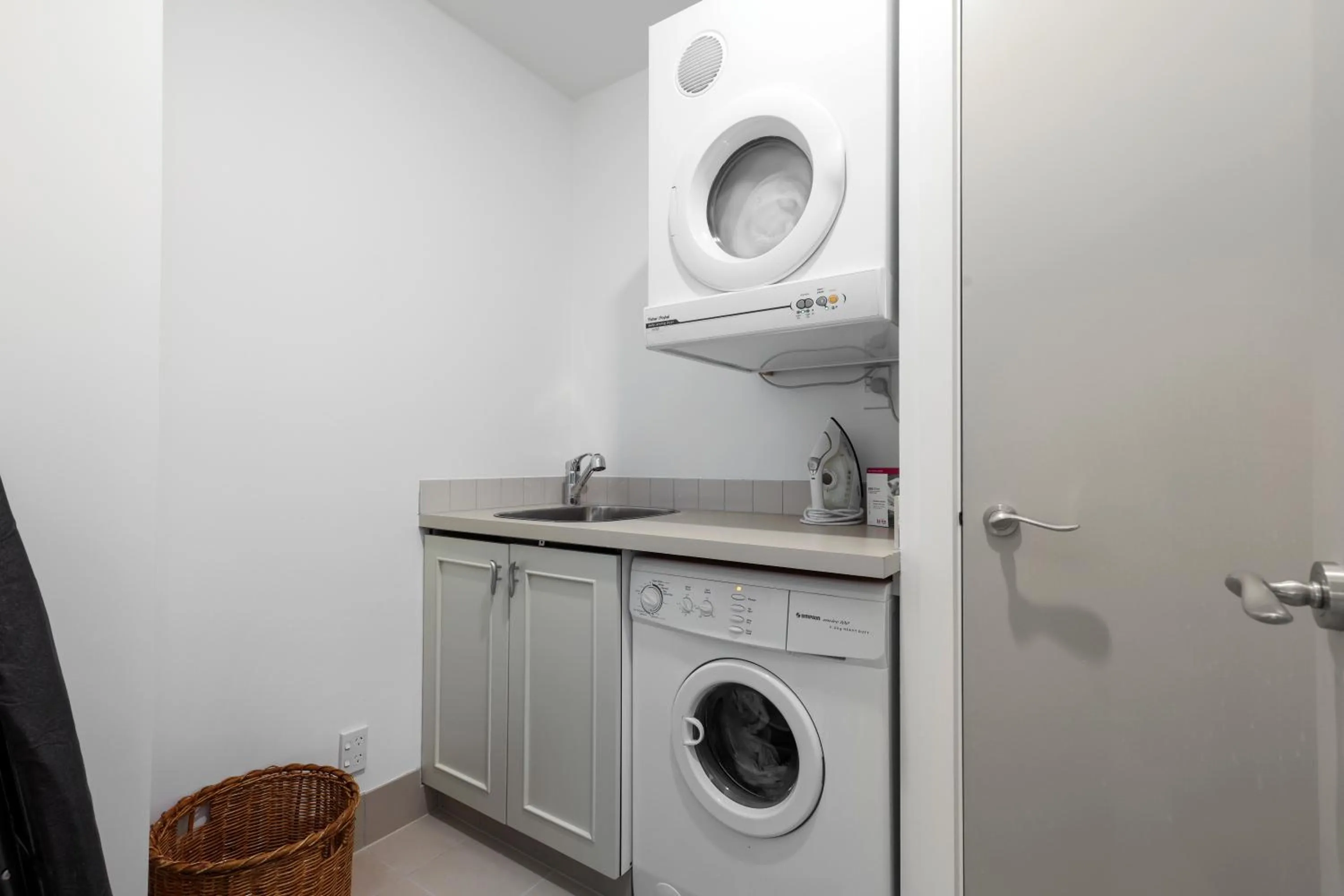 Auckland Waterfront Serviced Apartments on Prince's Wharf