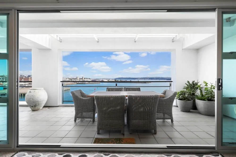 Auckland Waterfront Serviced Apartments on Prince's Wharf