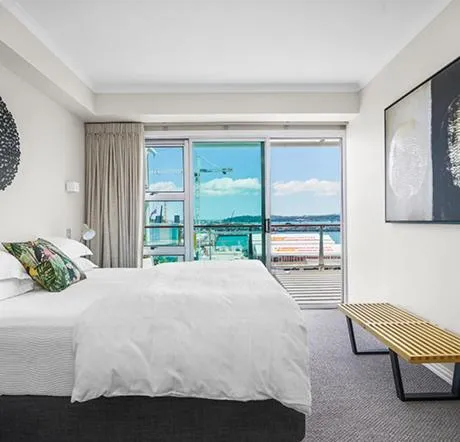 Bed in Auckland Waterfront Serviced Apartments on Prince's Wharf