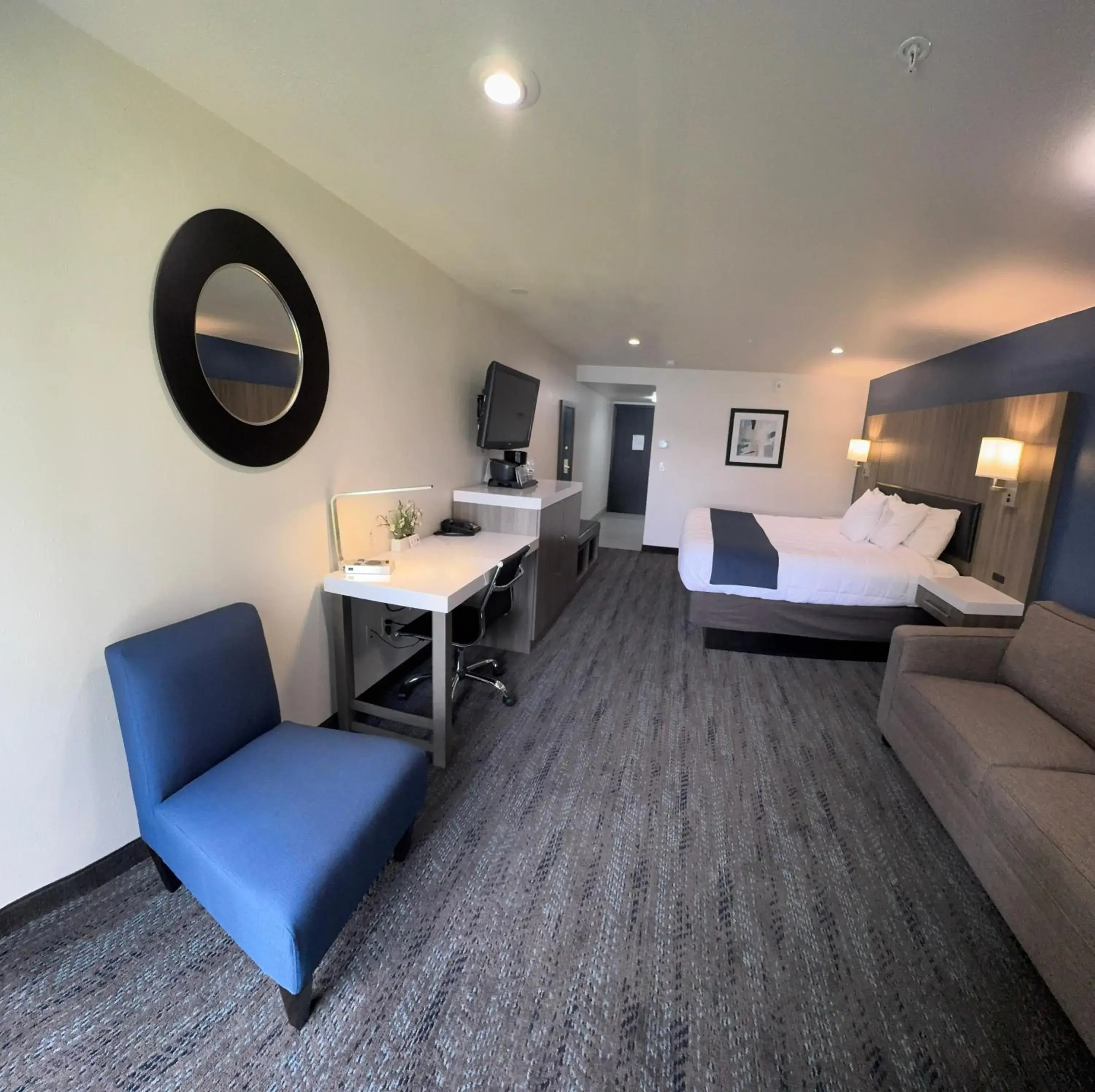 Bed in Oyster Bay Inn & Suites Bed in Oyster Bay Inn & Suites