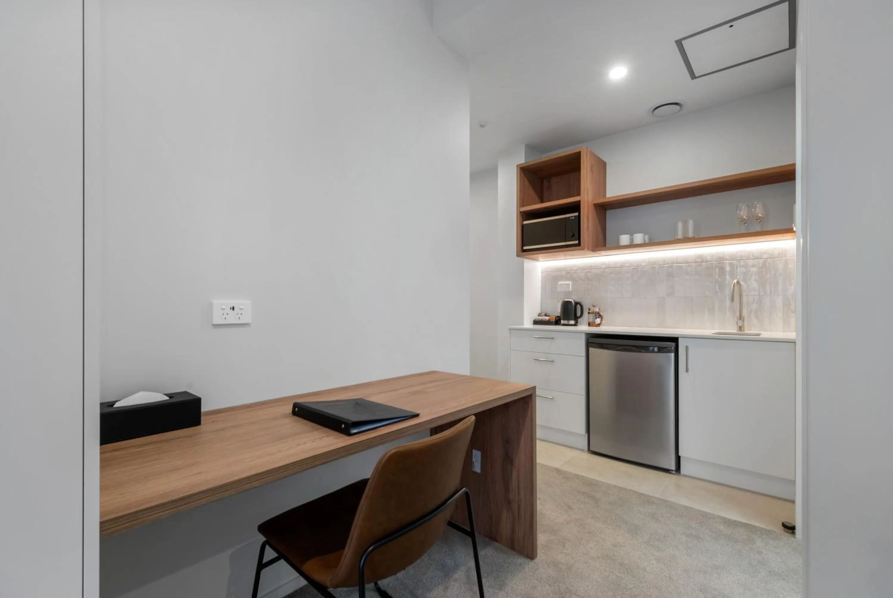 Kitchen or kitchenette in Southwark Hotel & Apartments