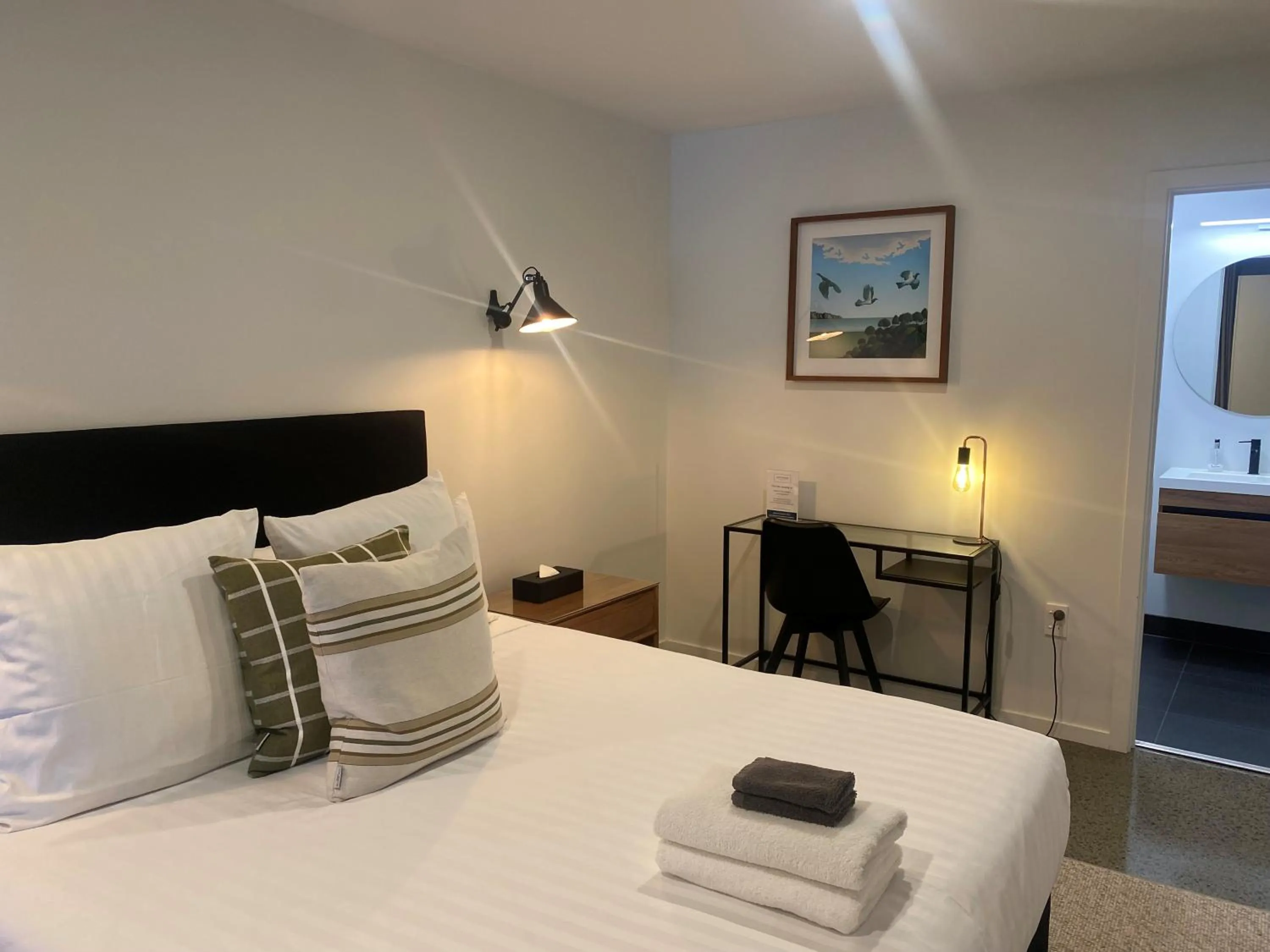 Bedroom, Bed in Southwark Hotel & Apartments