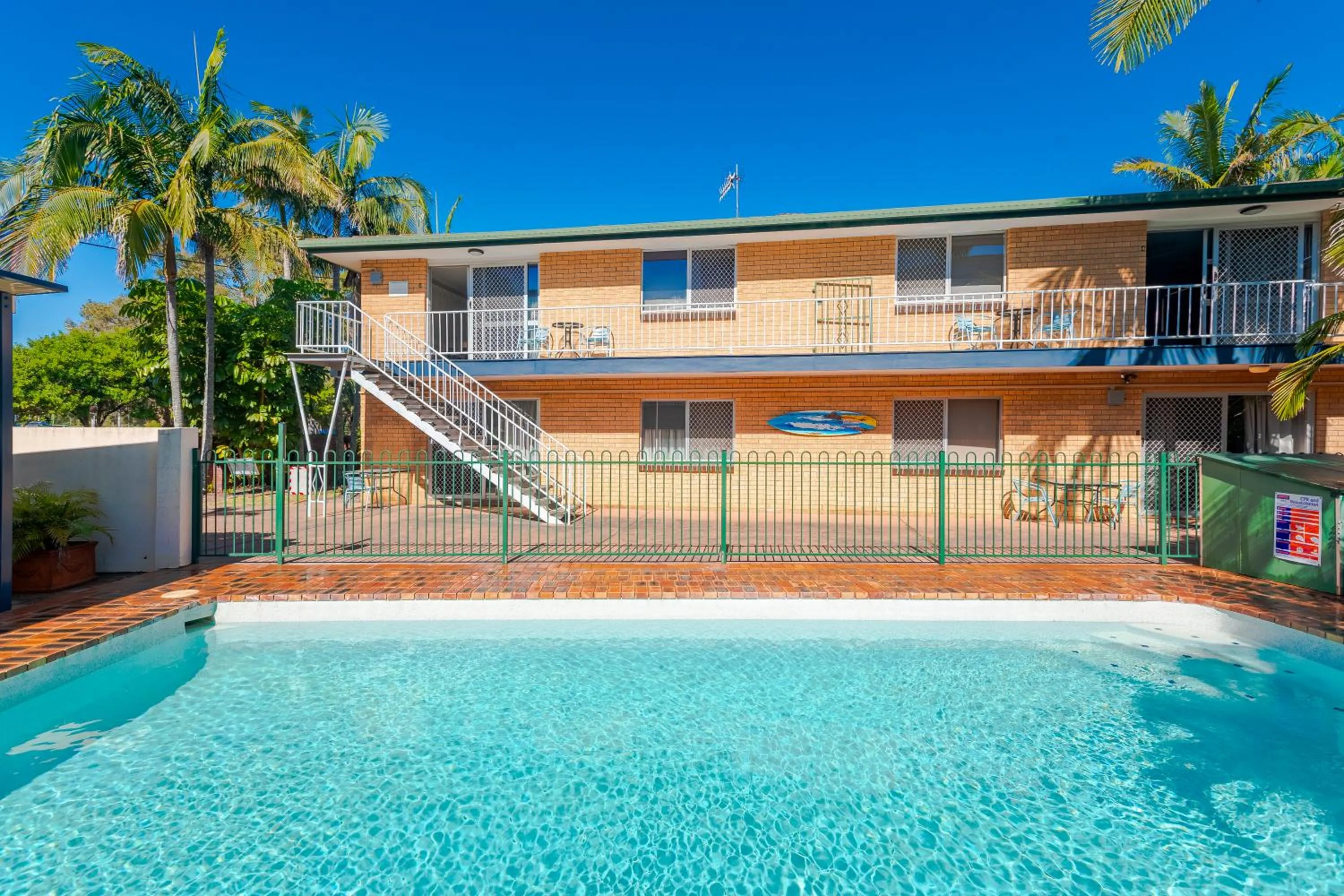 Property building in Red Star Palm Beach