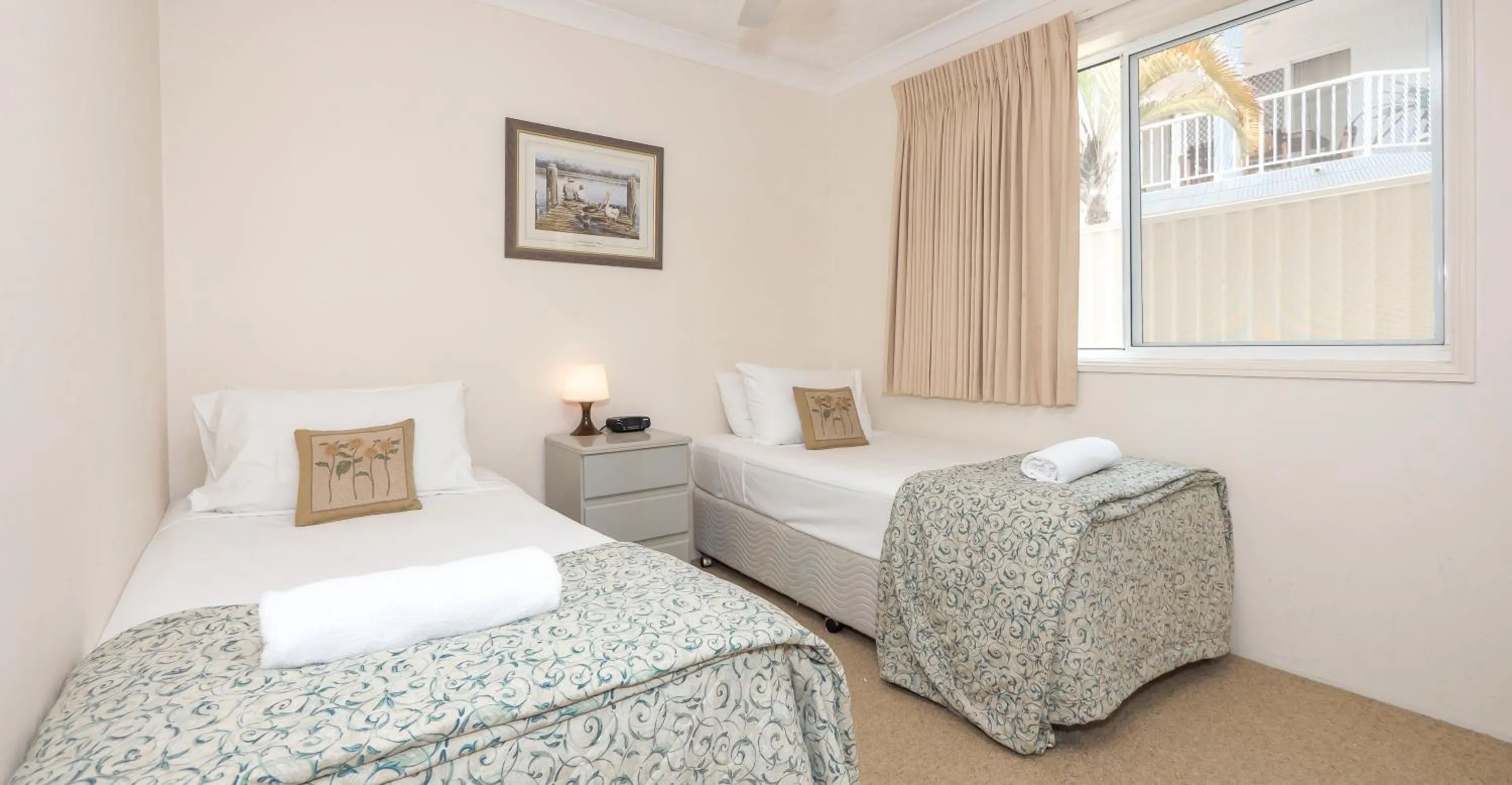 Bed in Jubilee Views Holiday Apartments