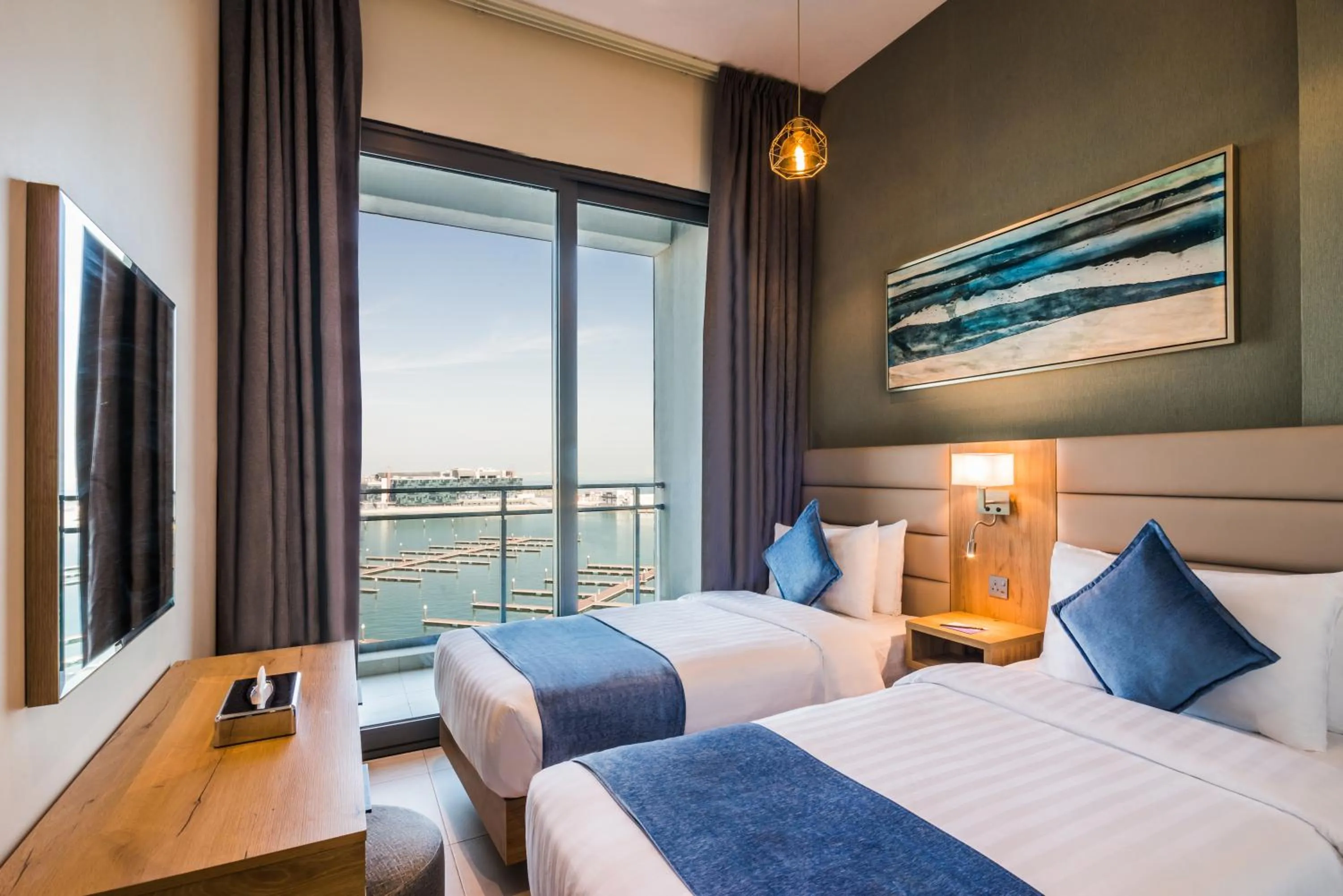 Sea view, Bed in Boudl Al Jubail